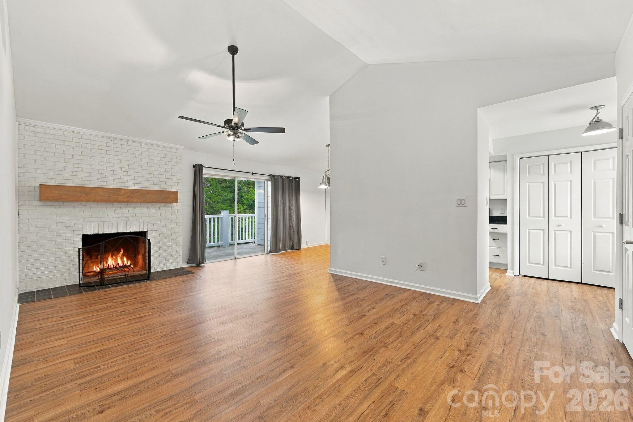 Condominium at 9401 Vicksburg Park Court, Charlotte, photo 3 of 25
