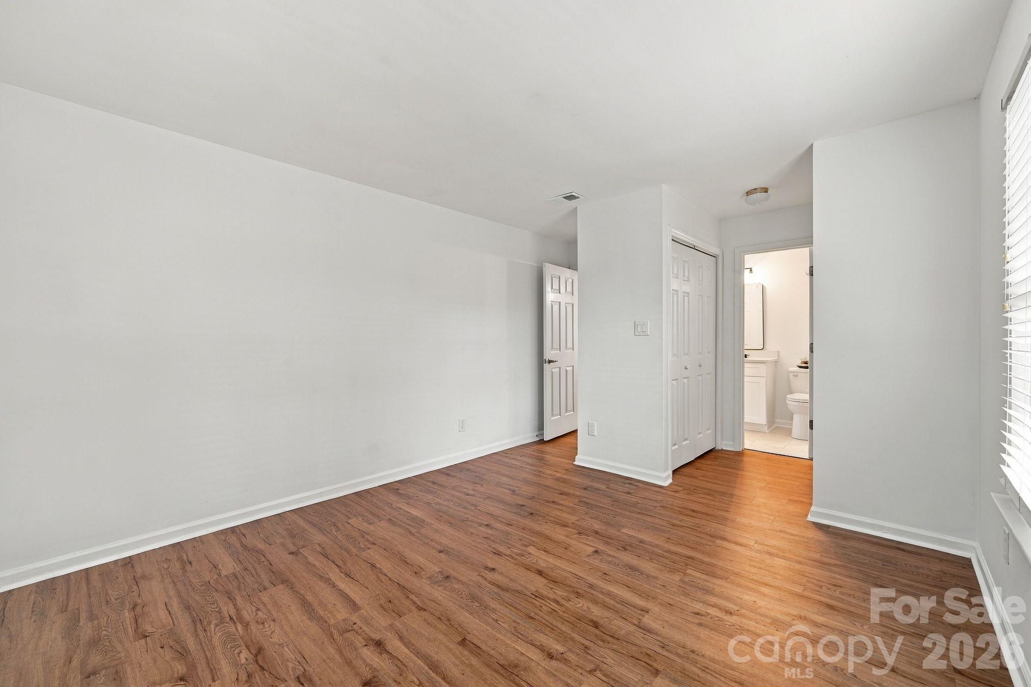 Condominium at 9401 Vicksburg Park Court, Charlotte, photo 17 of 25