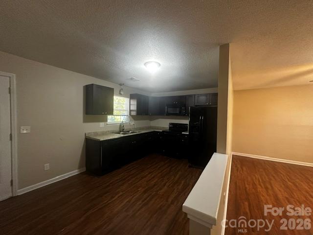 Single Family Residence at 7600 Lancashire Drive, Charlotte, photo 7 of 11