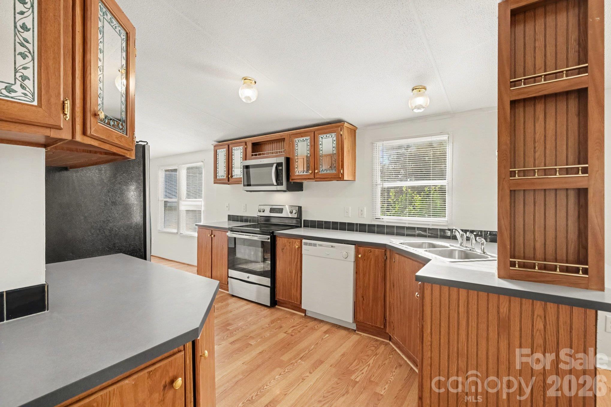 Single Family Residence at 2014 Anna Lane, Yadkinville, photo 3 of 29