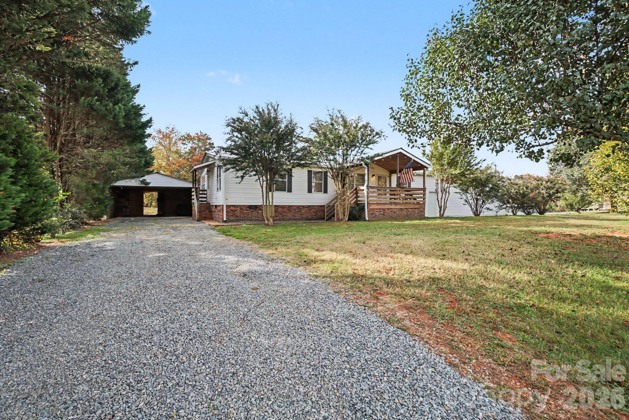 Single Family Residence at 2014 Anna Lane, Yadkinville, photo 13 of 29