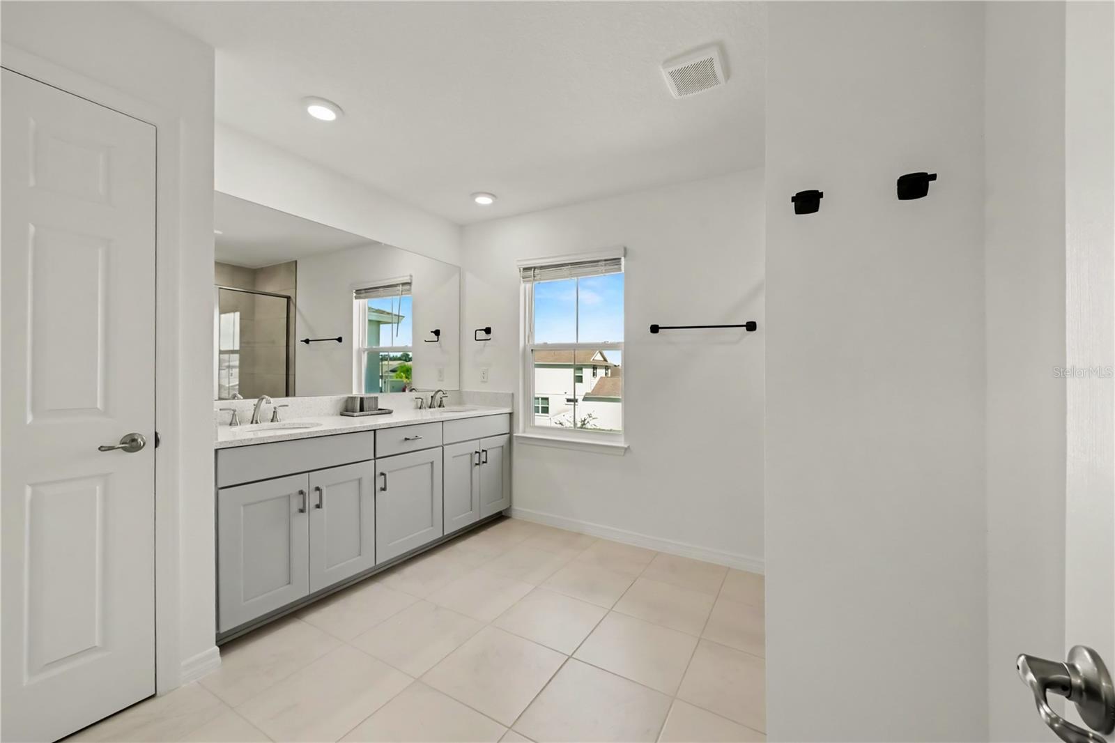 Single Family Residence at 5752 SW 72ND CT, OCALA, photo 10 of 33