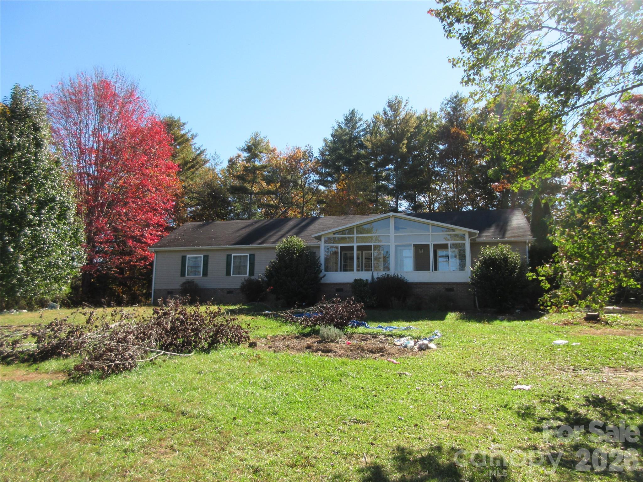 Single Family Residence at 221 Jubilation Drive, Hendersonville