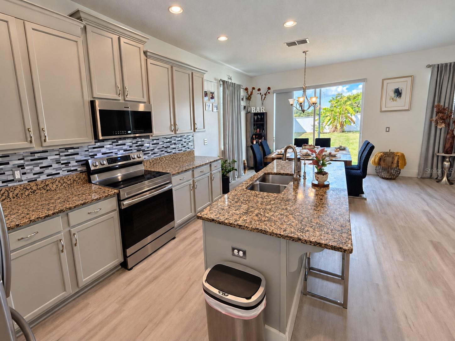 Single Family Residence at 2566 NOUVEAU WAY, KISSIMMEE, photo 7 of 20