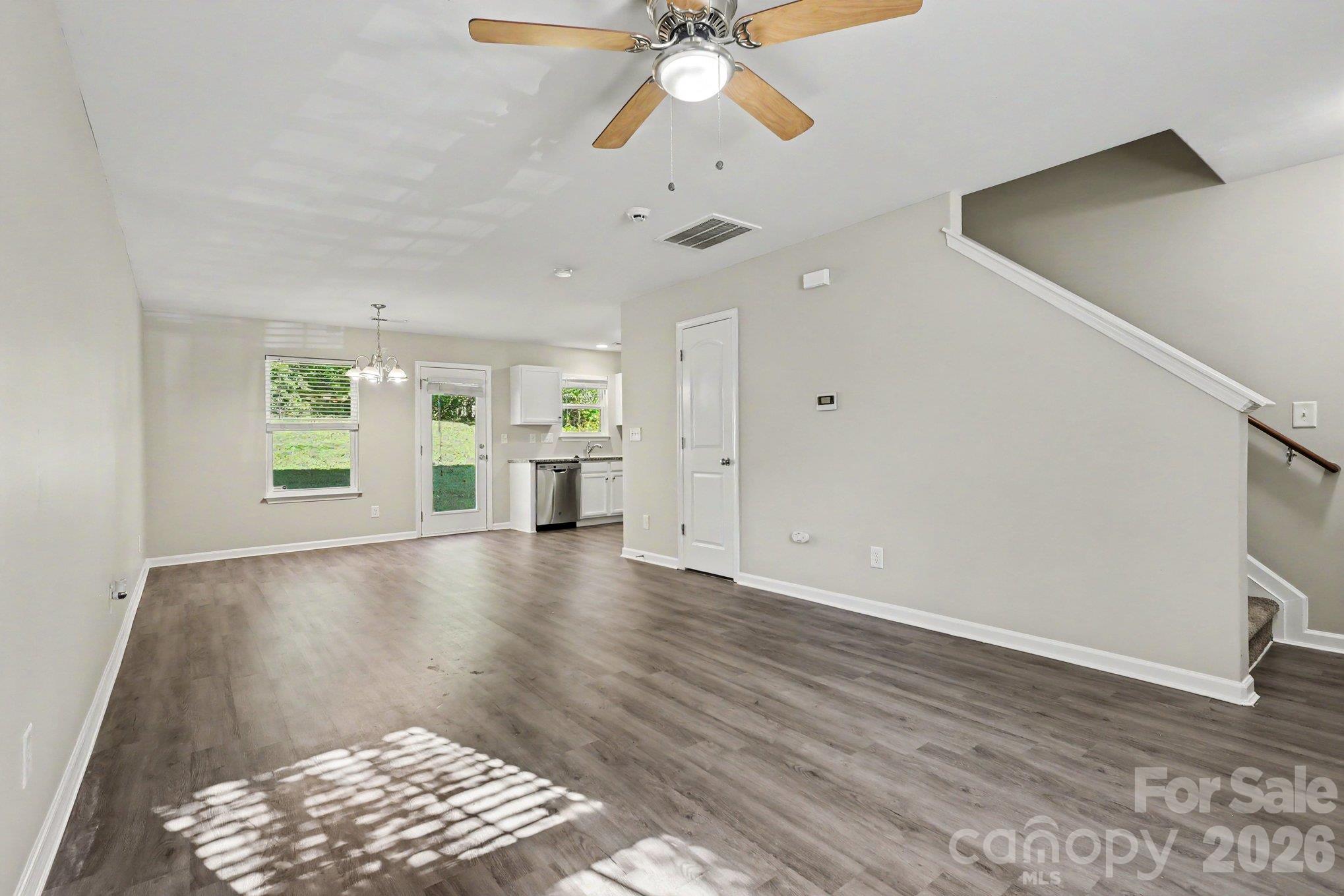 Single Family Residence at 634 Stillgreen Lane, Charlotte, photo 5 of 19