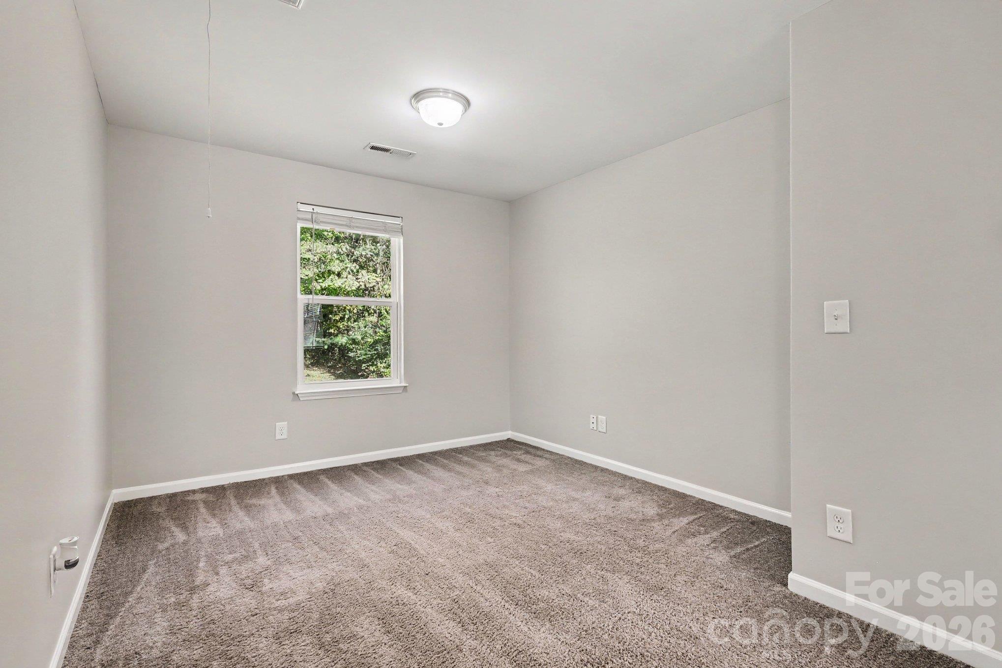 Single Family Residence at 634 Stillgreen Lane, Charlotte, photo 12 of 19
