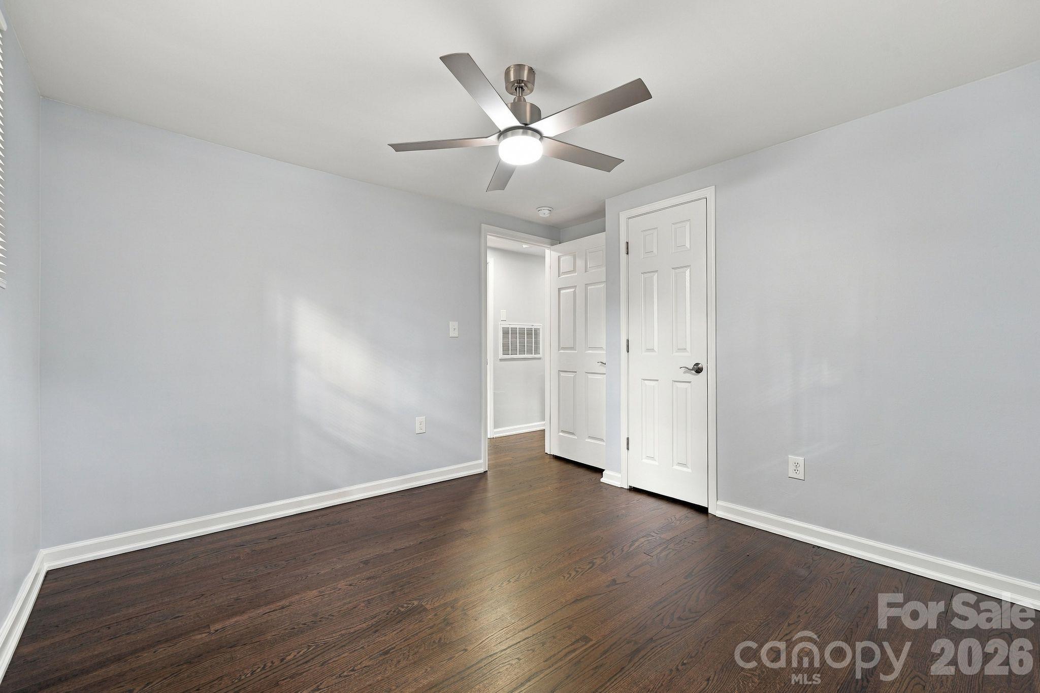Single Family Residence at 841 Mcarthur Avenue, Charlotte, photo 24 of 33