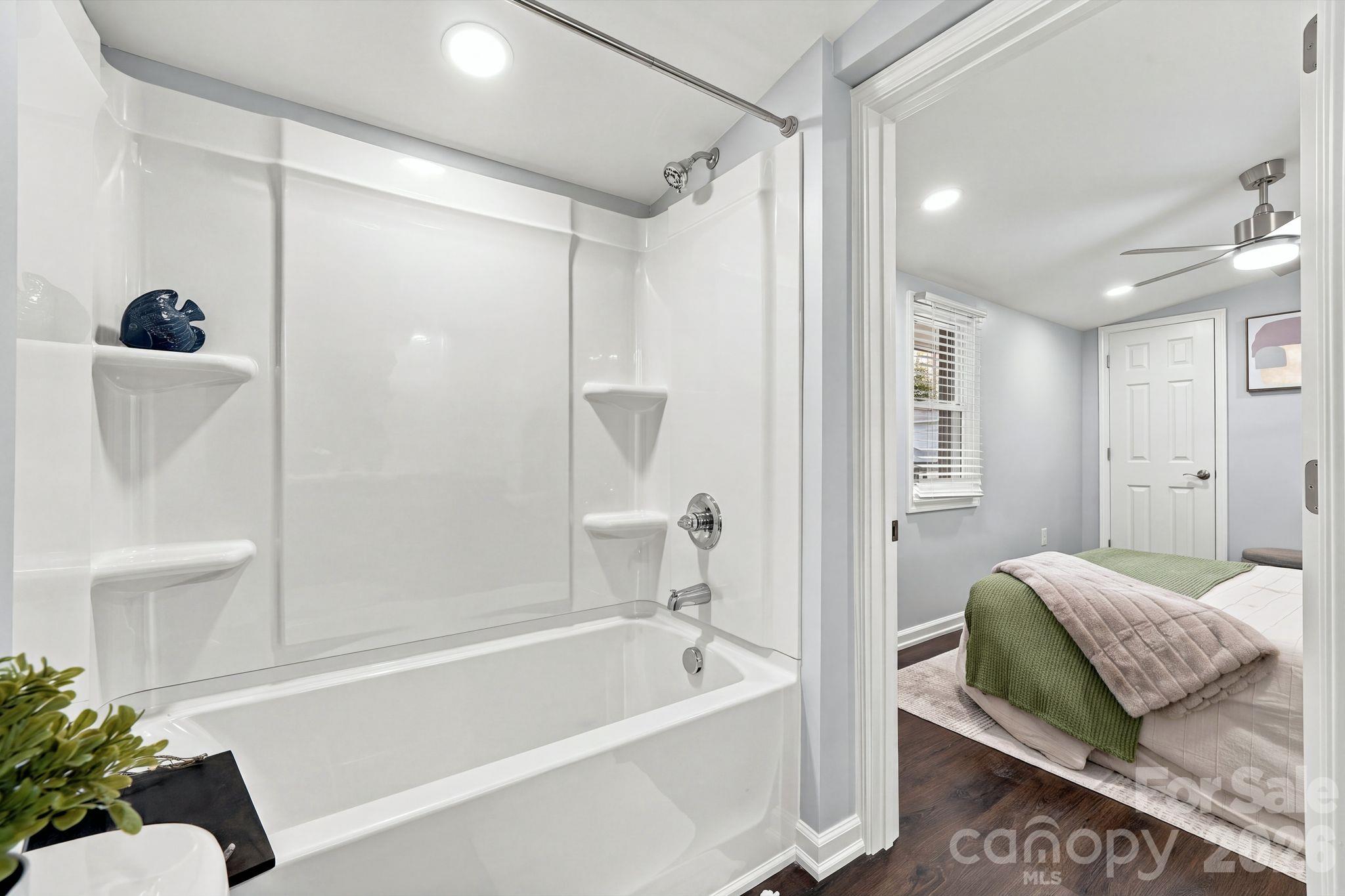Single Family Residence at 841 Mcarthur Avenue, Charlotte, photo 26 of 33