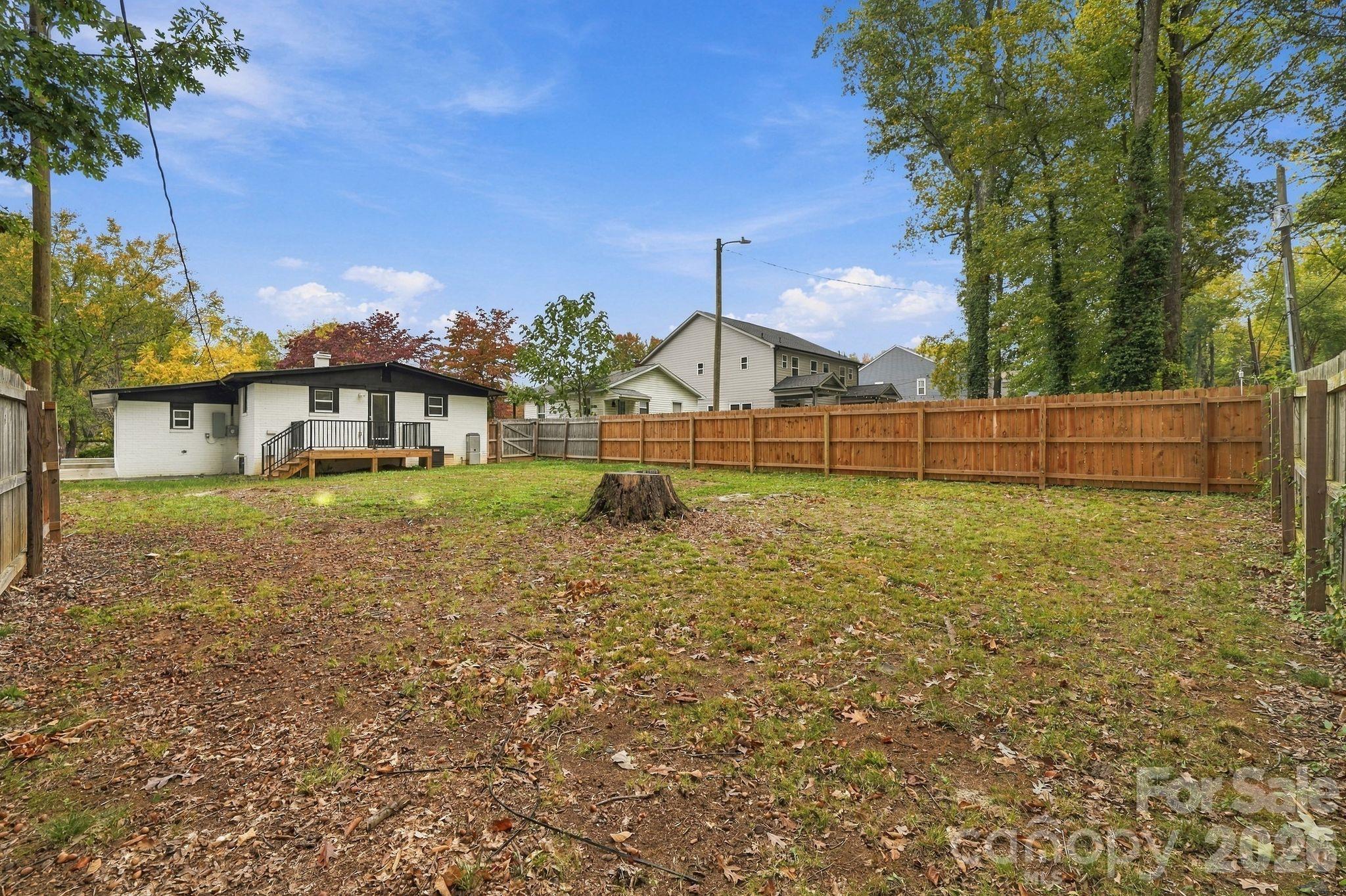 Single Family Residence at 841 Mcarthur Avenue, Charlotte, photo 30 of 33