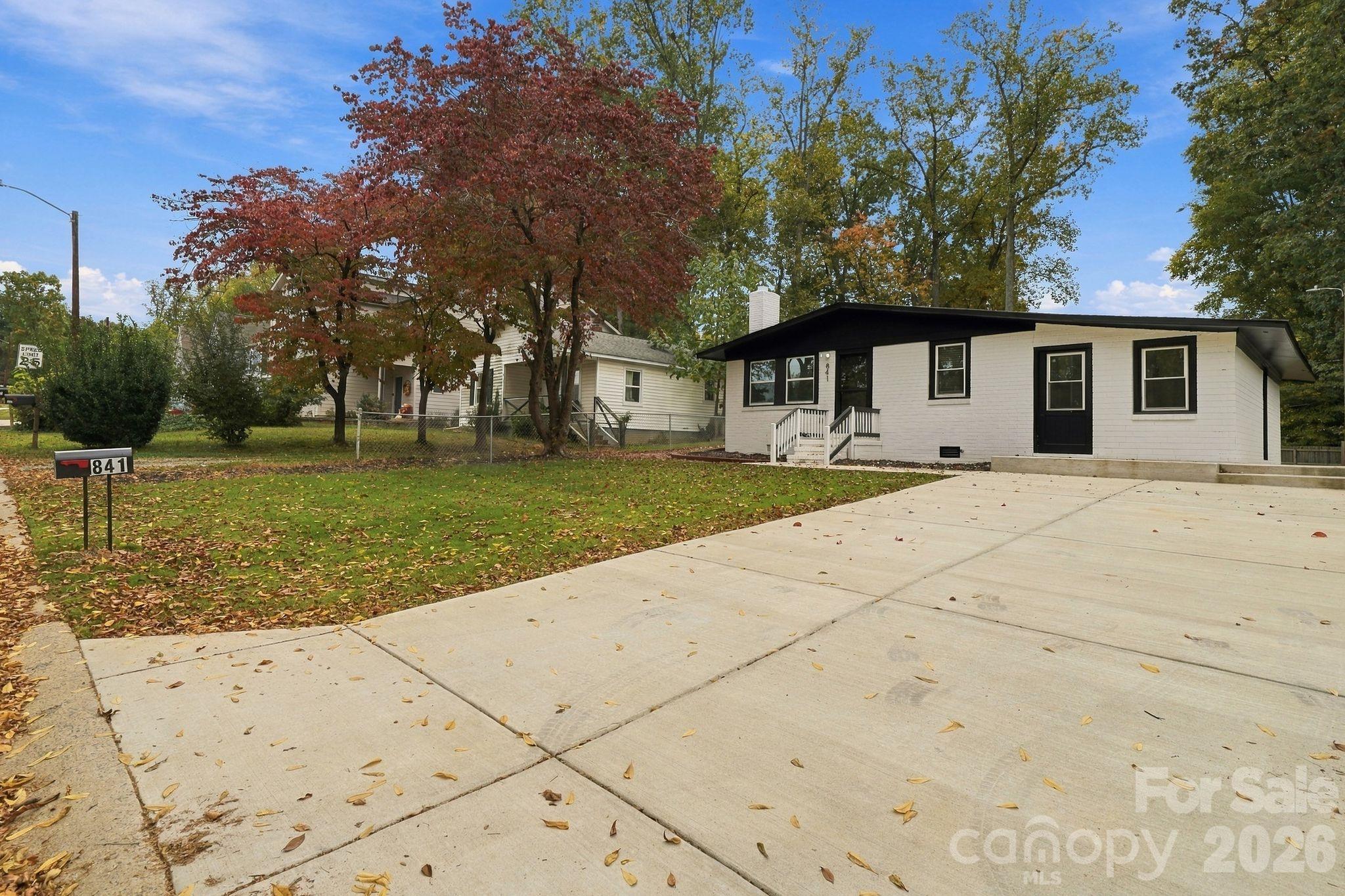 Single Family Residence at 841 Mcarthur Avenue, Charlotte, photo 31 of 33