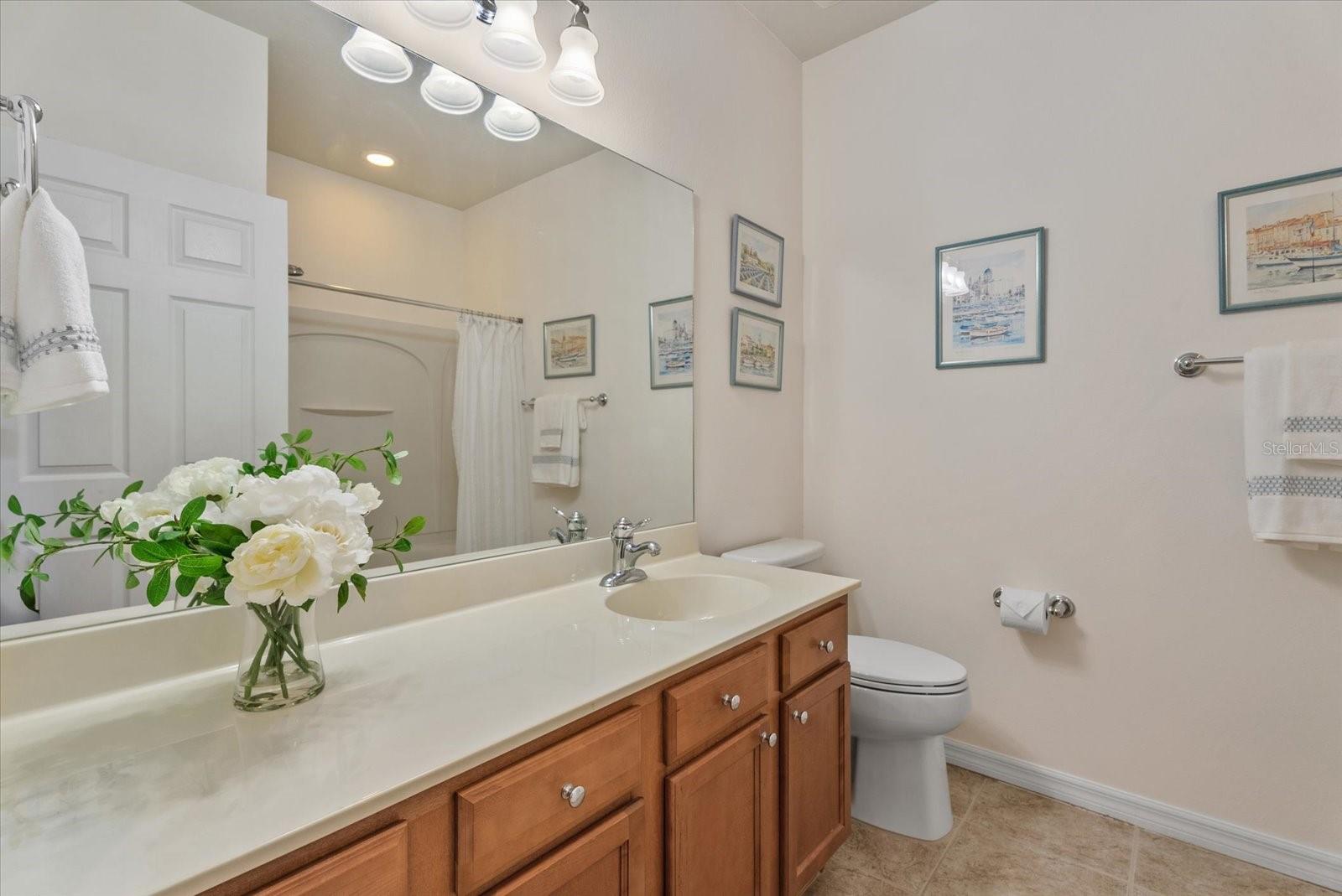 Guest Bathroom - 3810 82ND AVENUE CIR E #104, SARASOTA