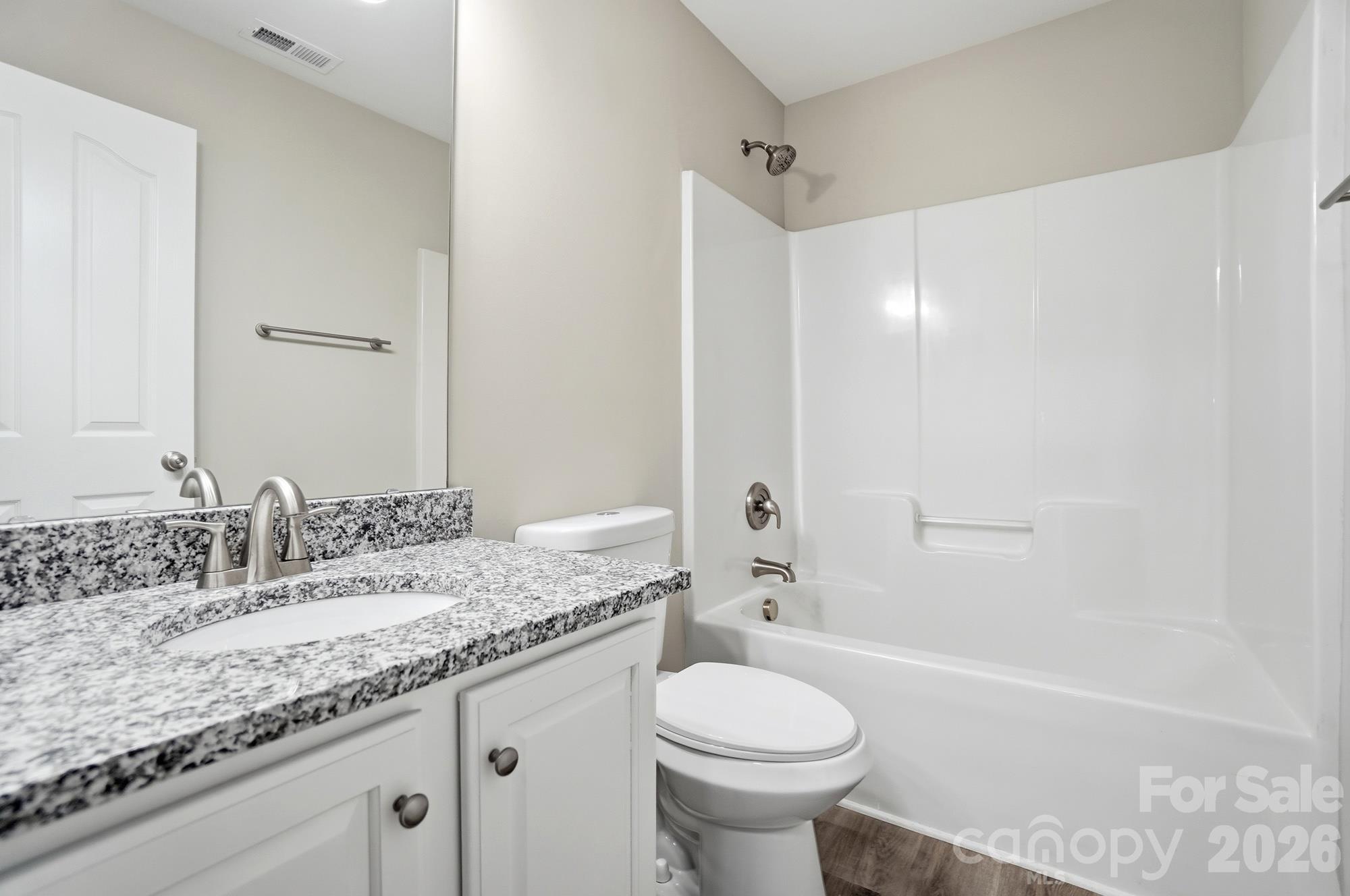 Hall Bath - 16844 Kettlewell Lane, Charlotte