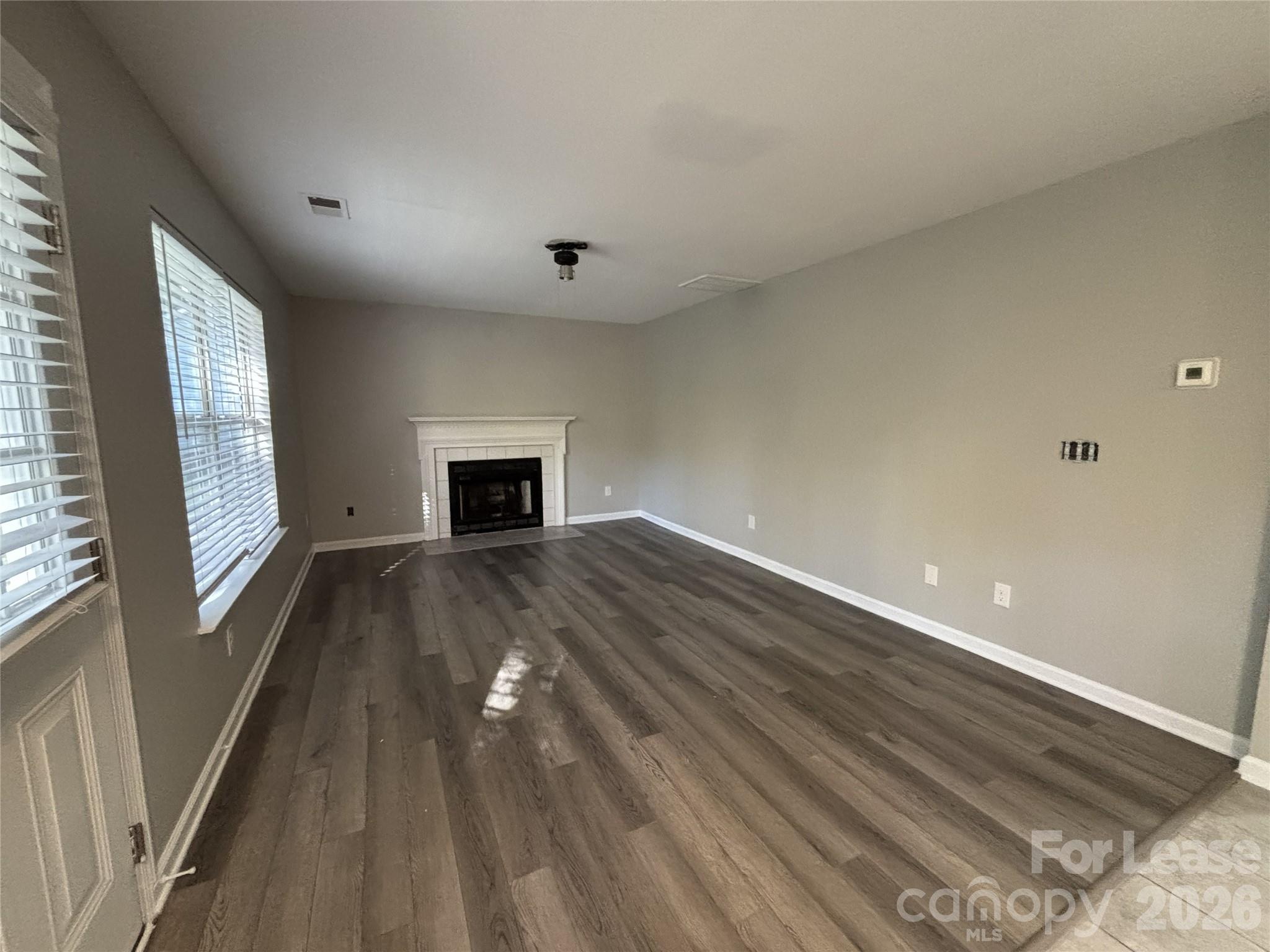 Single Family Residence at 3019 Edmonton Place, Charlotte, photo 4 of 13