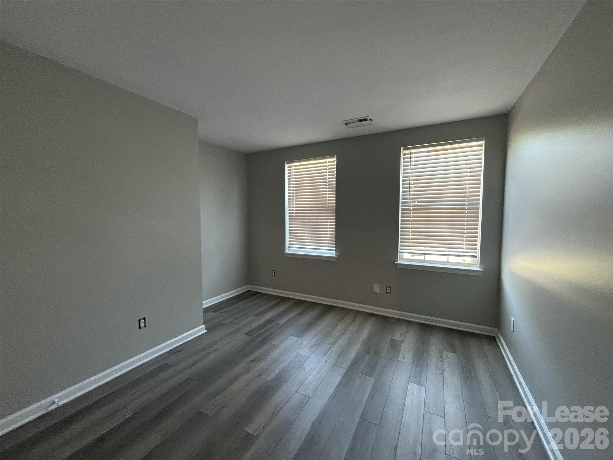 Single Family Residence at 3019 Edmonton Place, Charlotte, photo 10 of 13