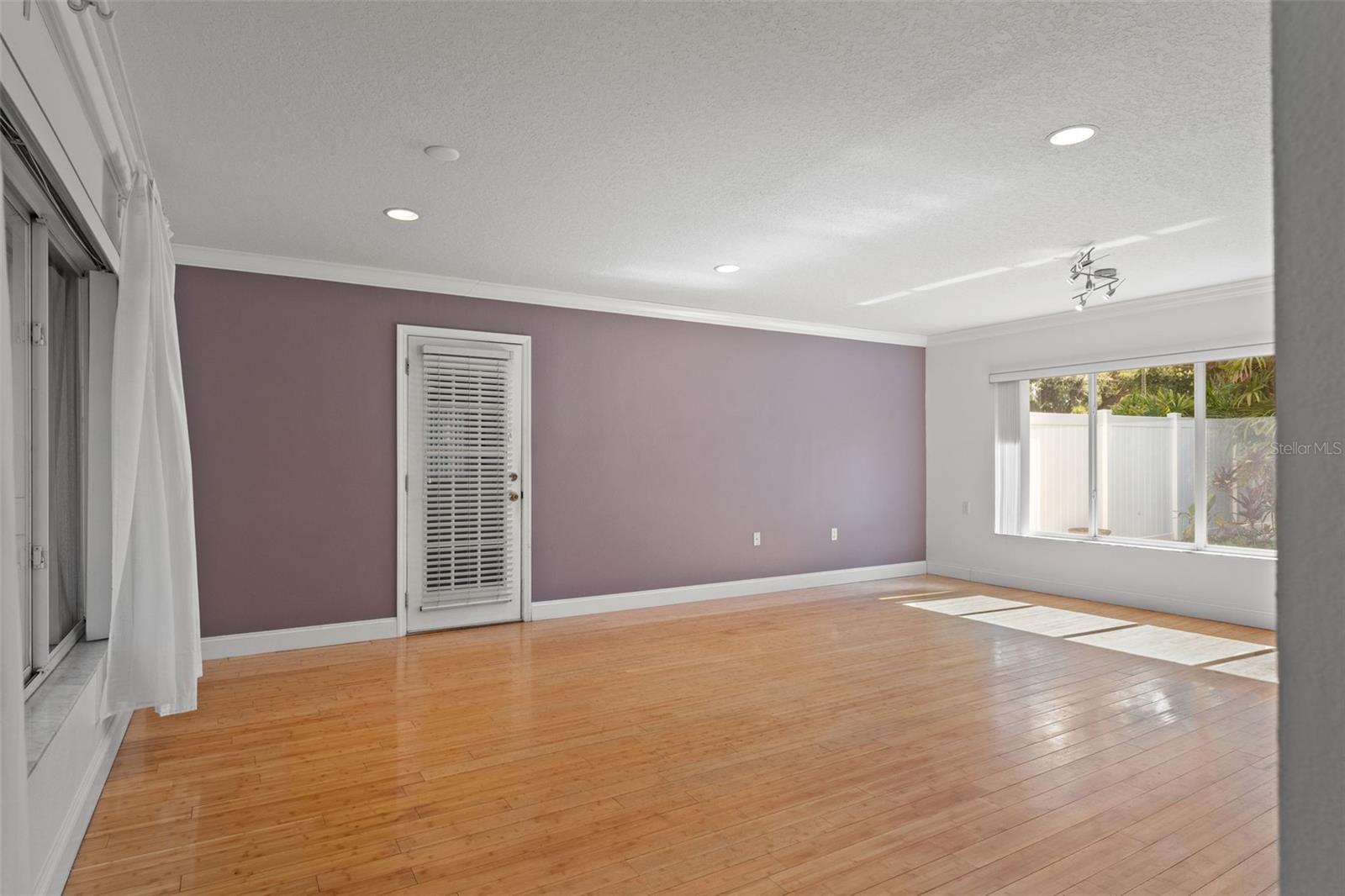 Single Family Residence at 2725 N MYRTLE AVE, TAMPA, photo 5 of 21