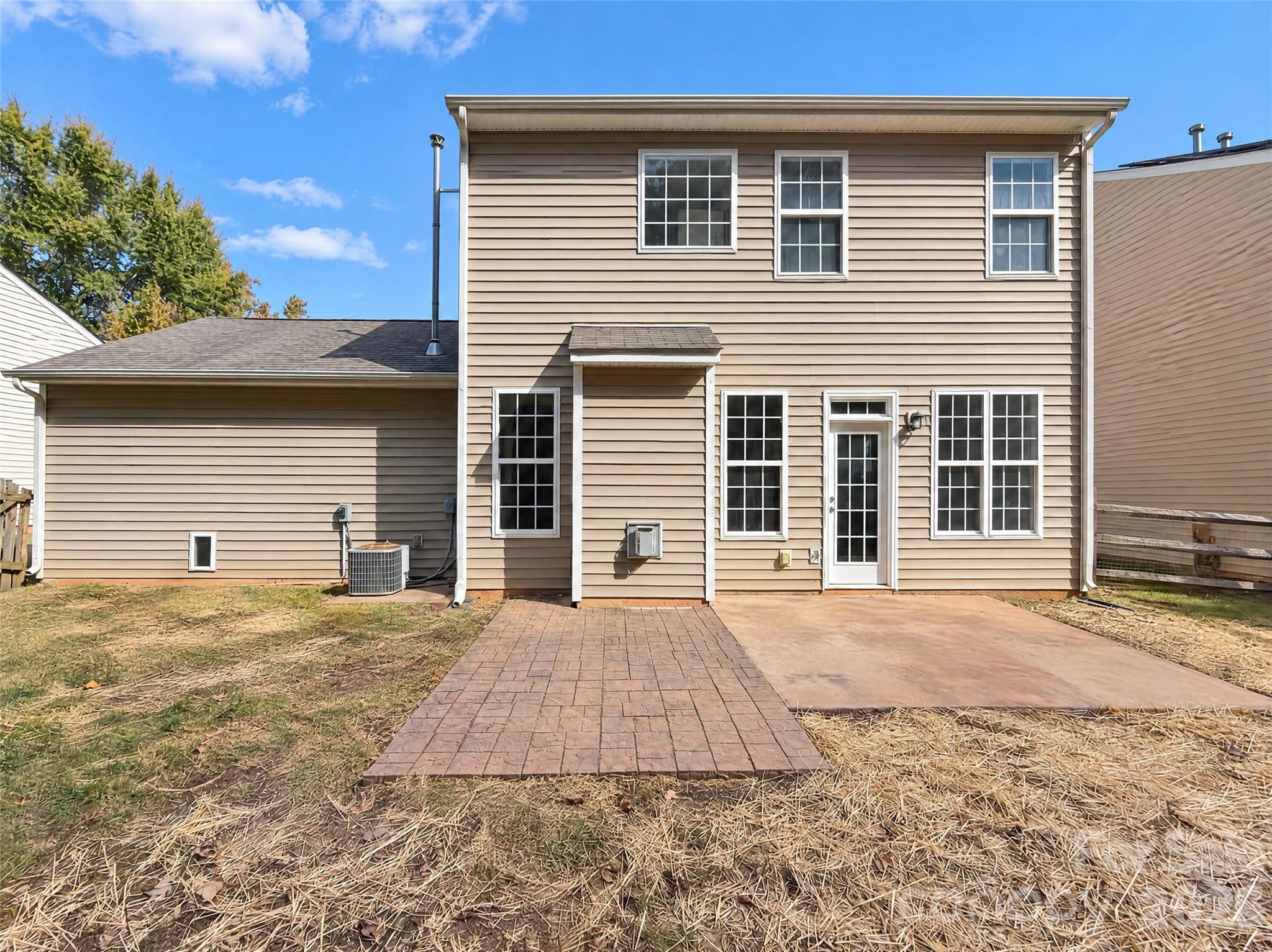 Single Family Residence at 2150 Minstrels Way, Fort Mill, photo 5 of 22