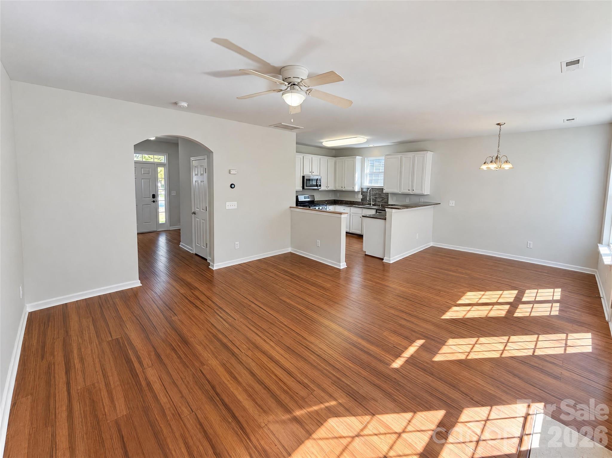Single Family Residence at 2150 Minstrels Way, Fort Mill, photo 7 of 22