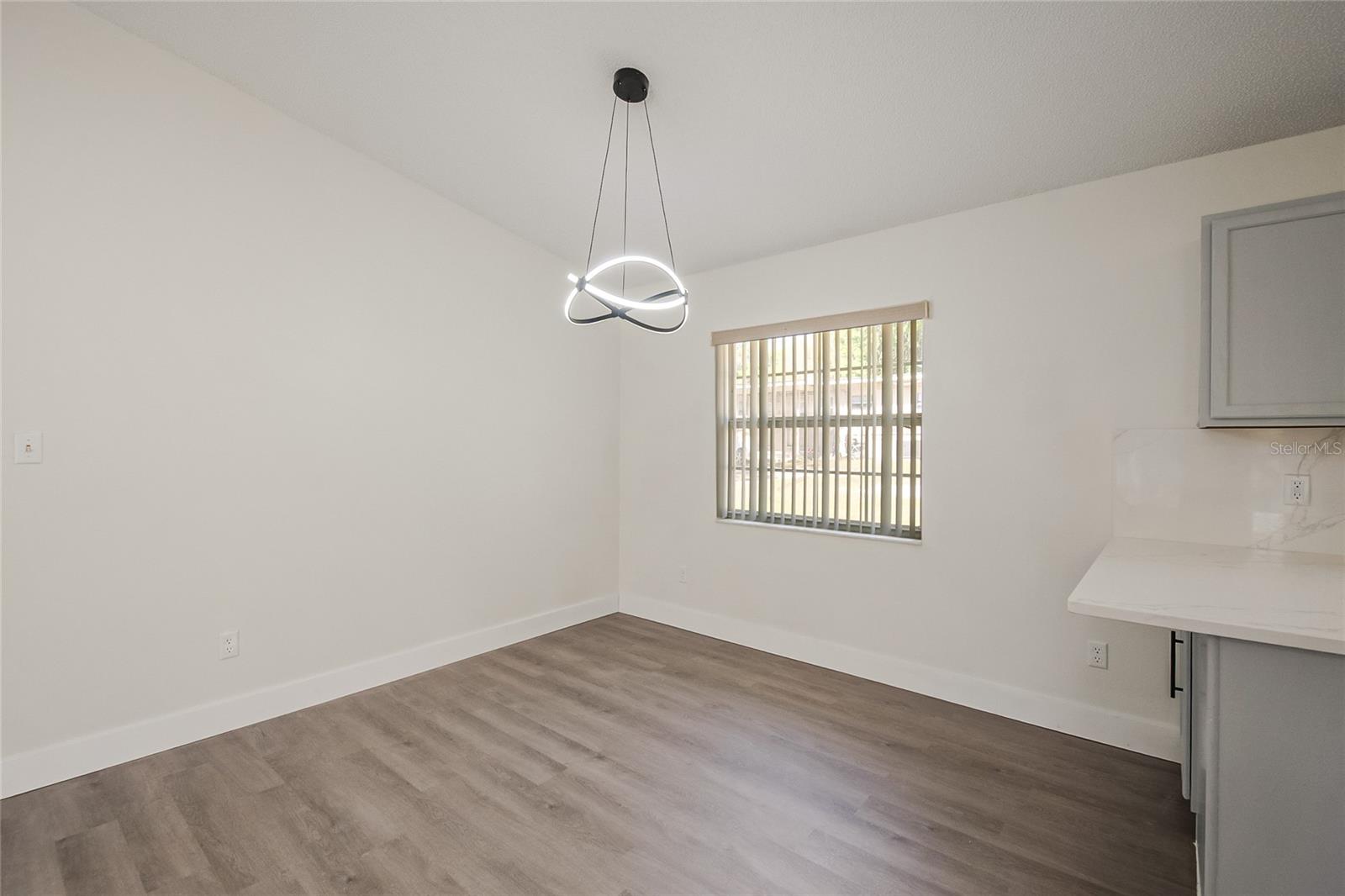 Single Family Residence at 109 N FAULKNER AVE, LEESBURG, photo 12 of 39