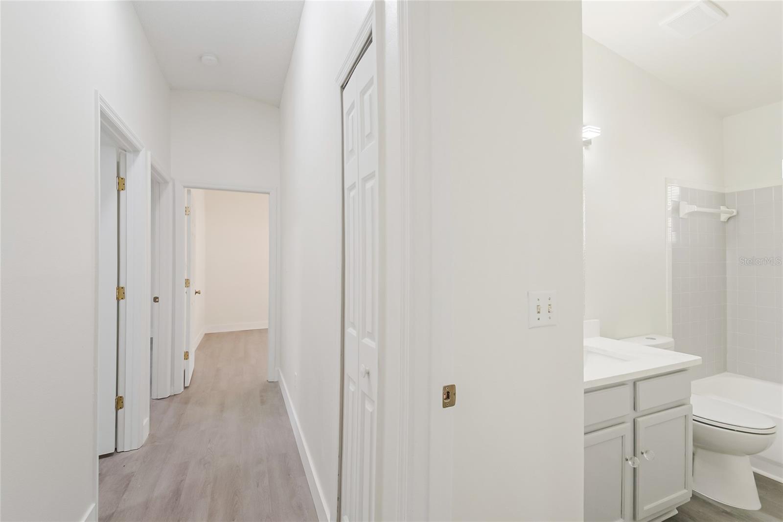Single Family Residence at 109 N FAULKNER AVE, LEESBURG, photo 22 of 39