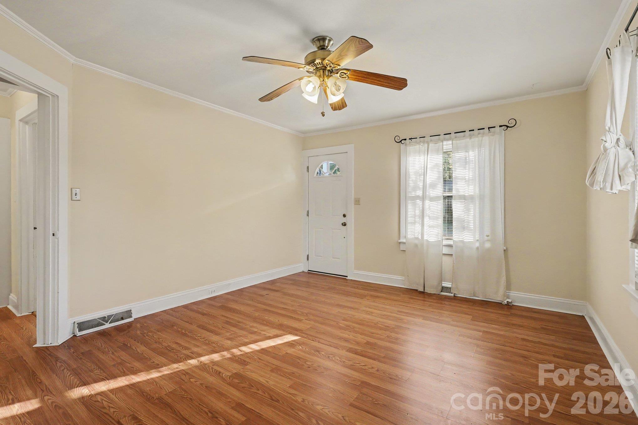 Single Family Residence at 1445 Midlake Road, Kannapolis, photo 5 of 31