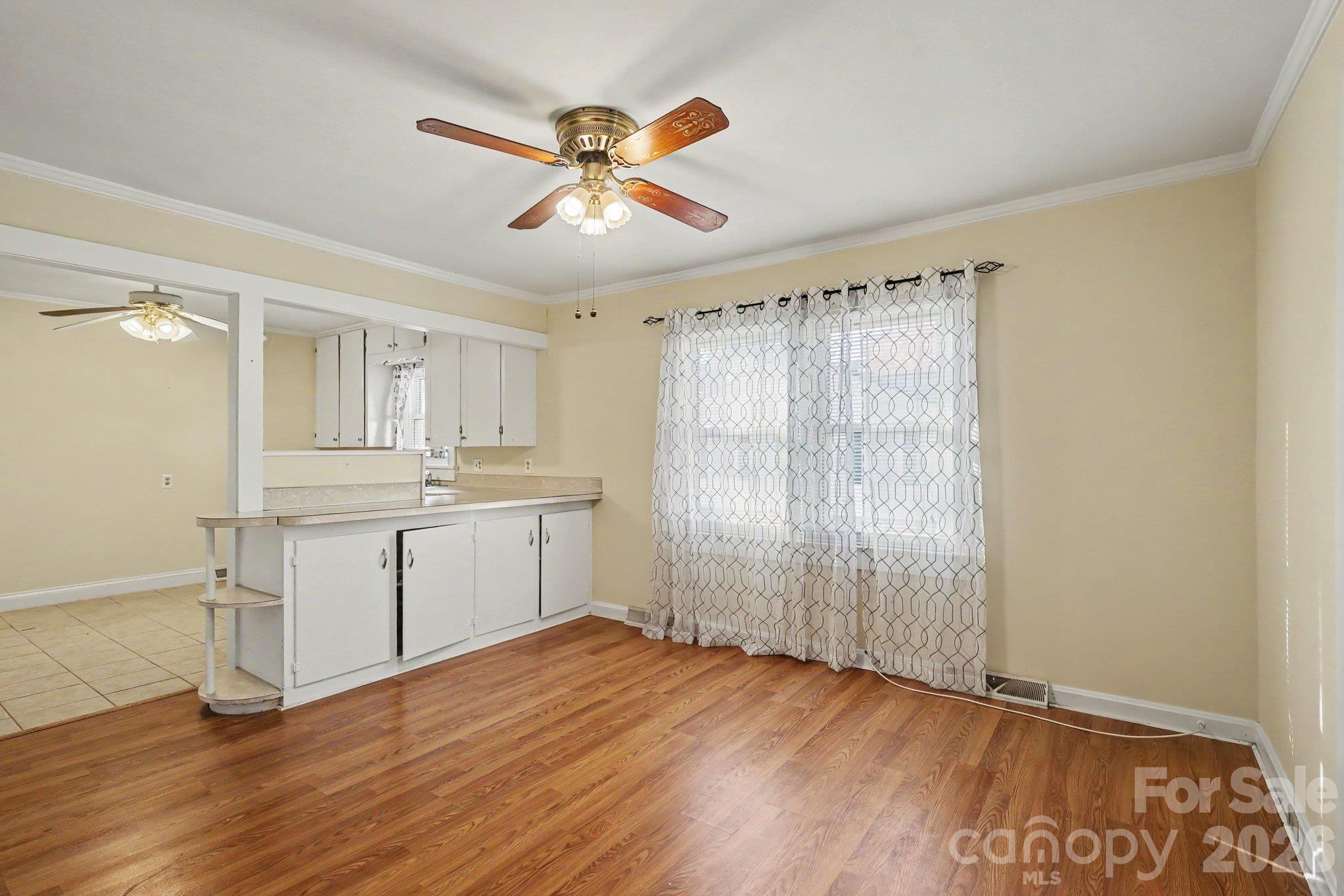 Single Family Residence at 1445 Midlake Road, Kannapolis, photo 9 of 31