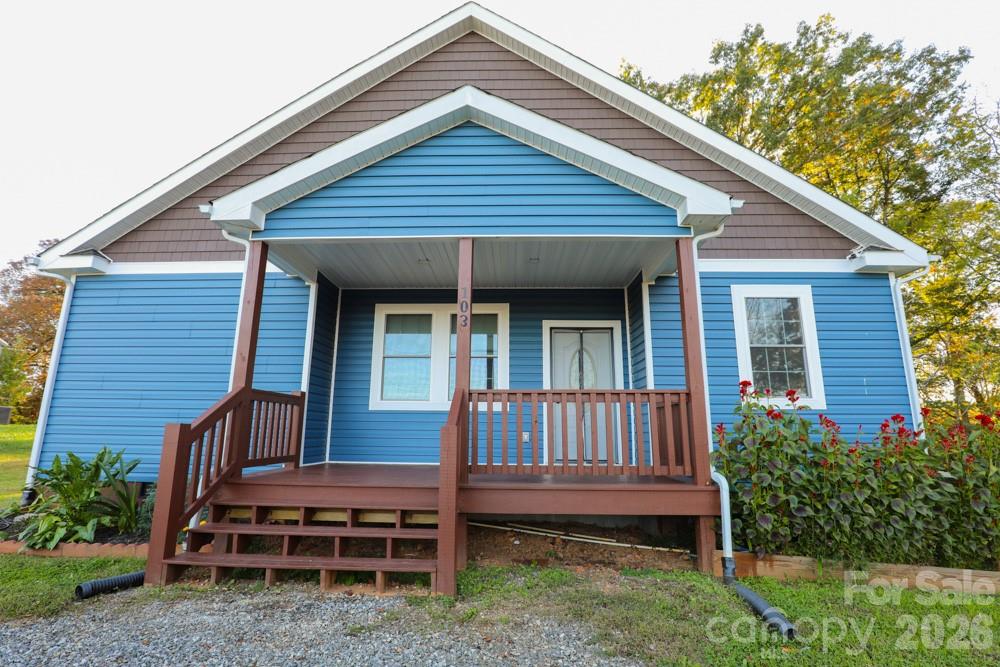 Single Family Residence at 103 Highlander Street, Morganton, photo 8 of 30