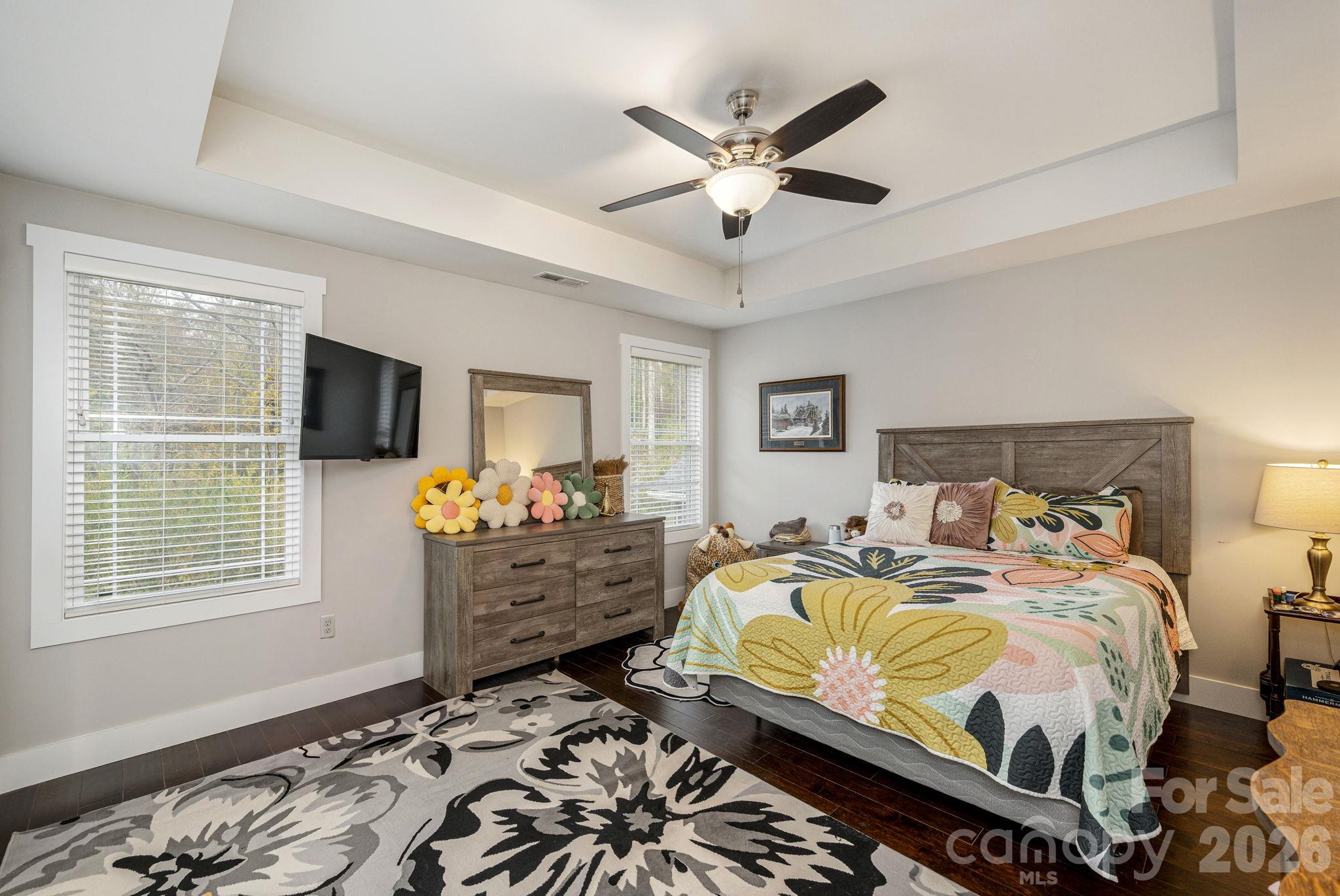 Single Family Residence at 160 Leyland Circle, Hendersonville, photo 17 of 19
