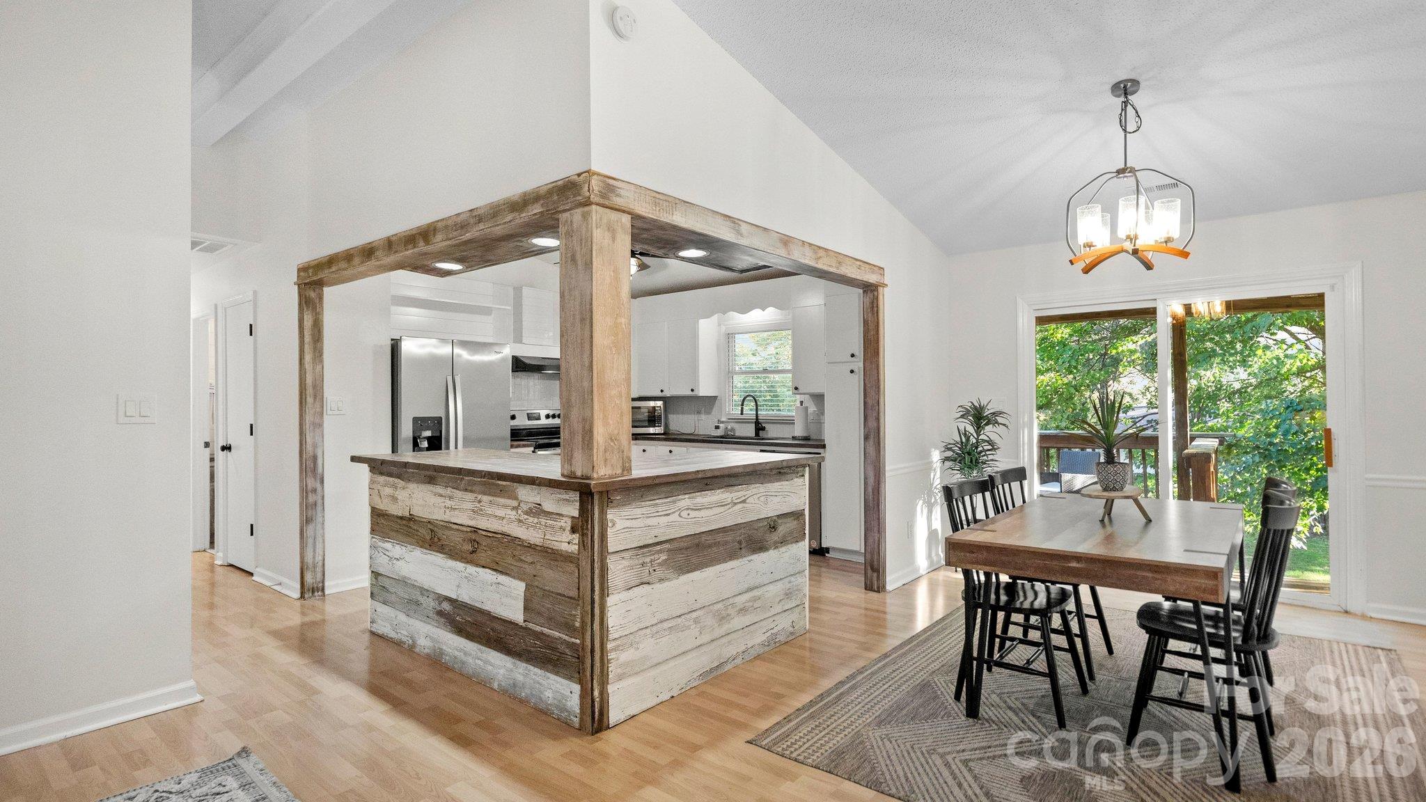 Bright and cheery - 105 Brockway Drive, Mooresville