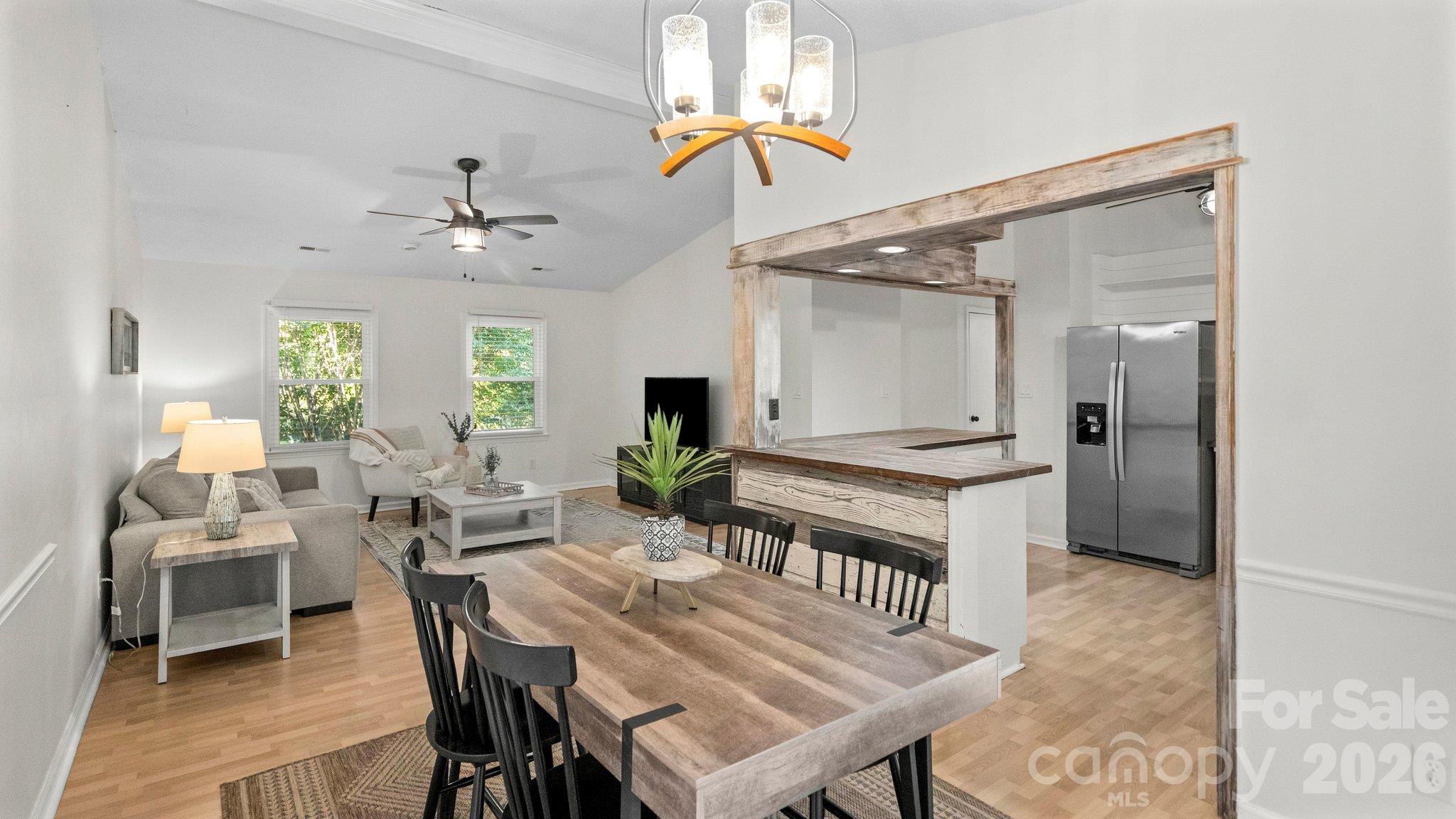 Convenient dining area - 105 Brockway Drive, Mooresville