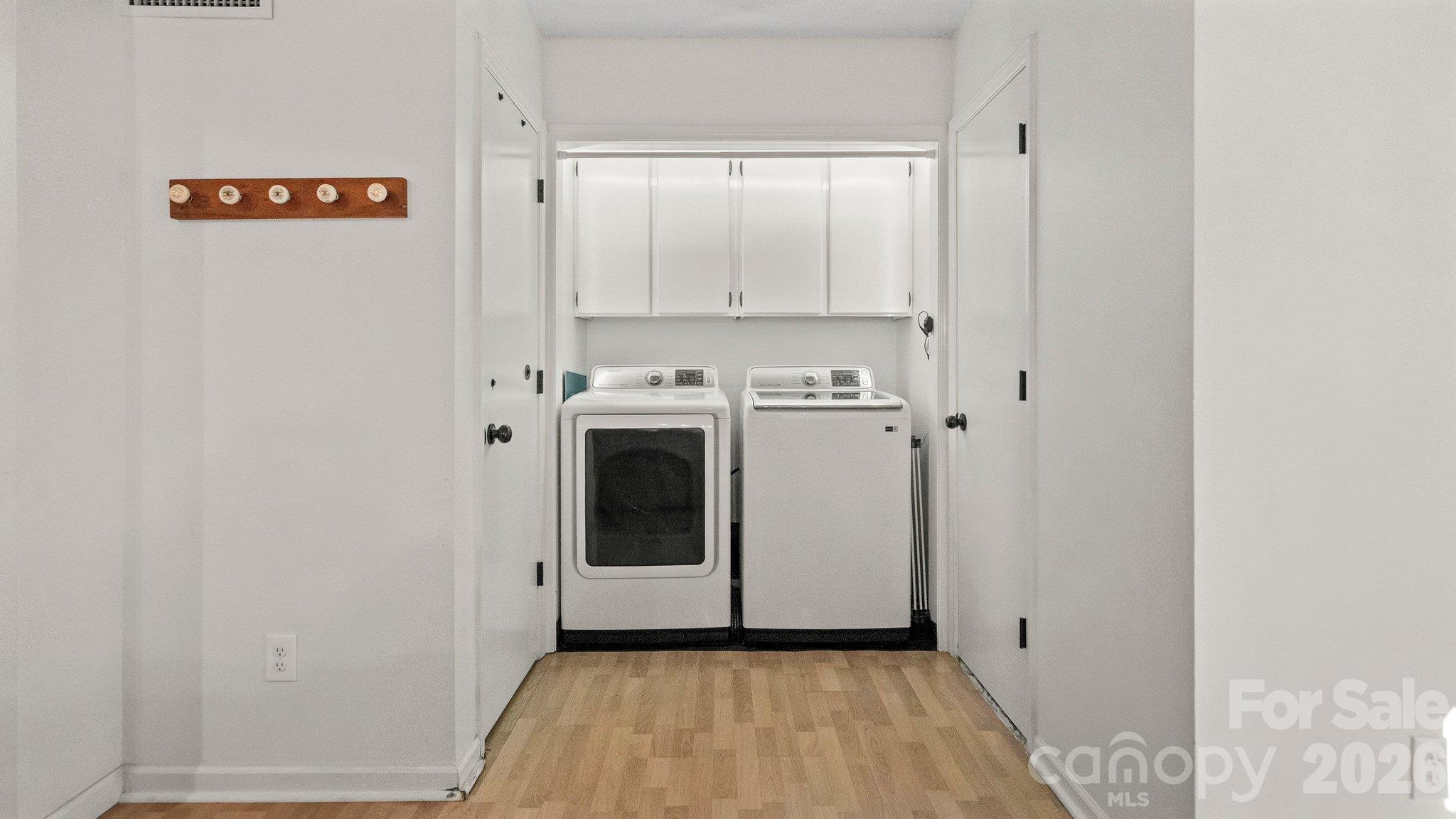 Washer and dryer included - 105 Brockway Drive, Mooresville