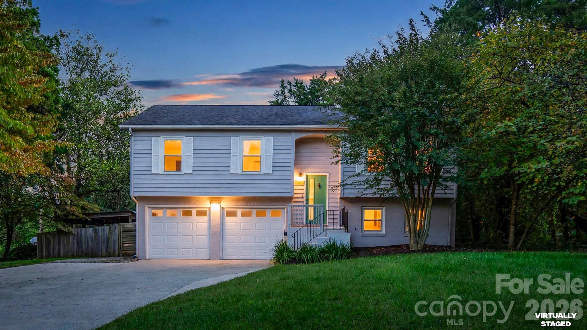 Welcome home! - 105 Brockway Drive, Mooresville