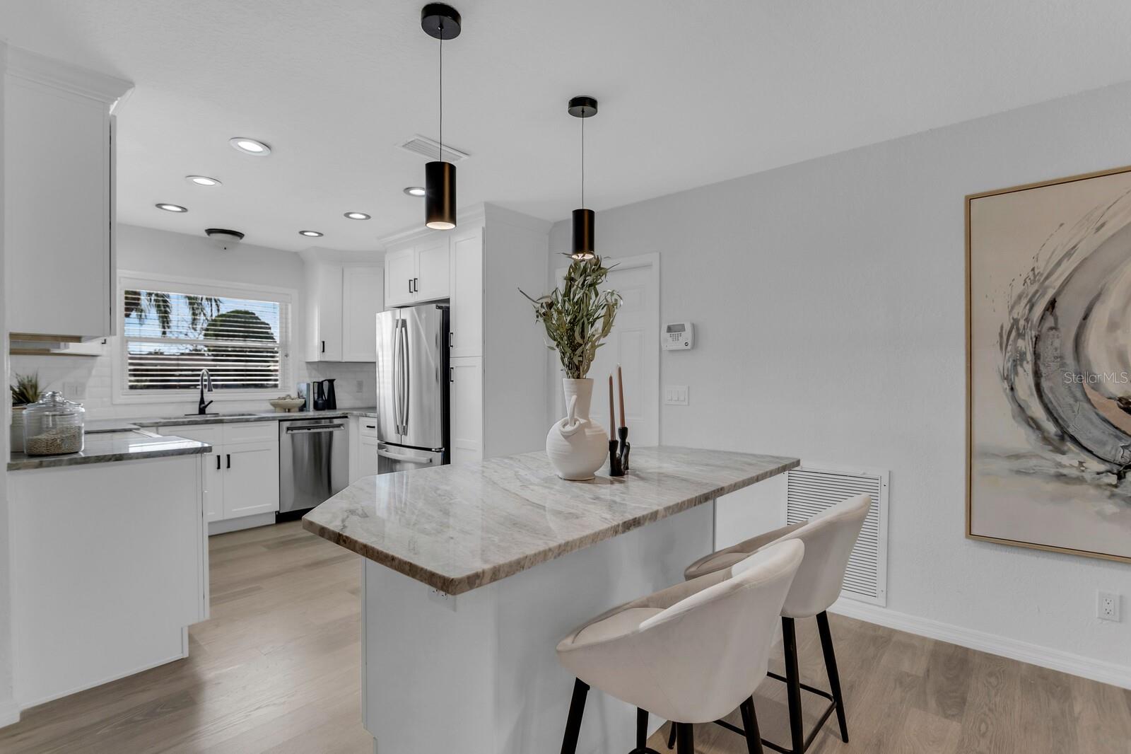 Single Family Residence at 3935 W EDEN ROC CIR, TAMPA, photo 12 of 76