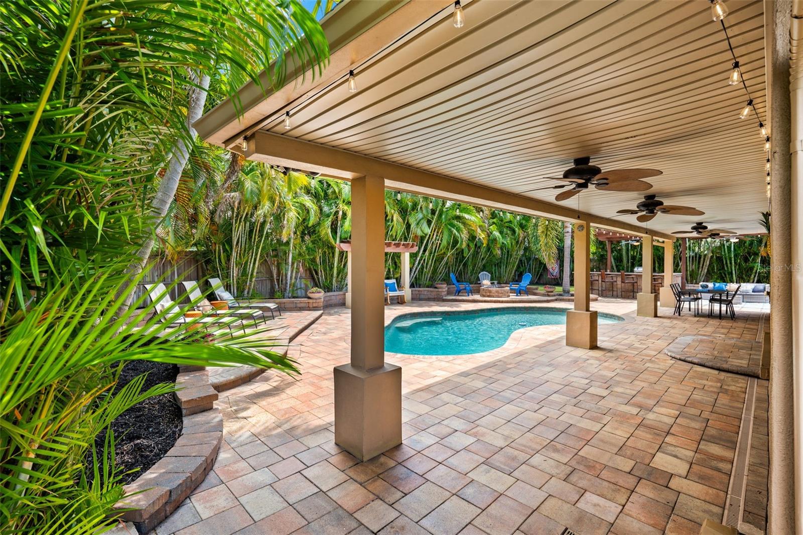 Single Family Residence at 3935 W EDEN ROC CIR, TAMPA, photo 24 of 76