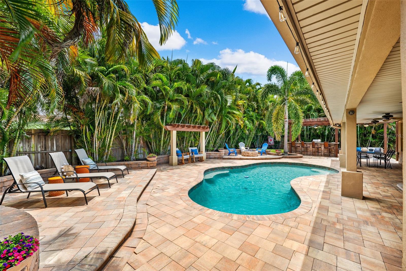 Single Family Residence at 3935 W EDEN ROC CIR, TAMPA, photo 26 of 76