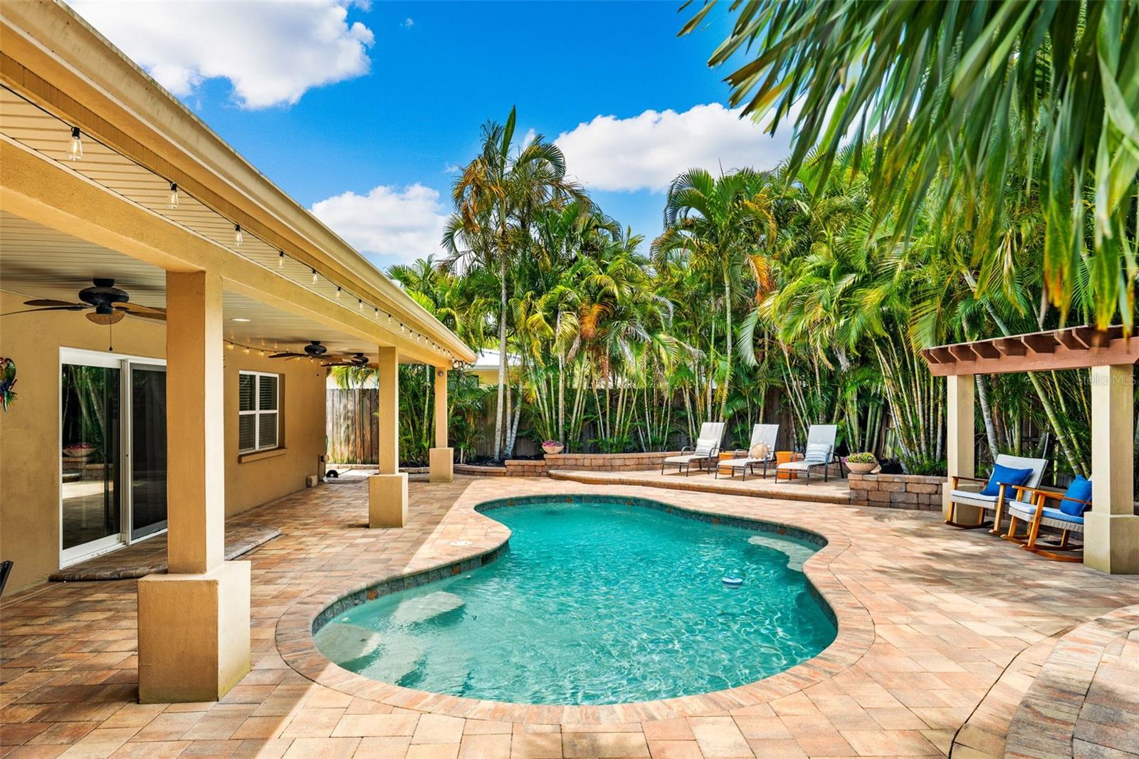 Single Family Residence at 3935 W EDEN ROC CIR, TAMPA, photo 27 of 76