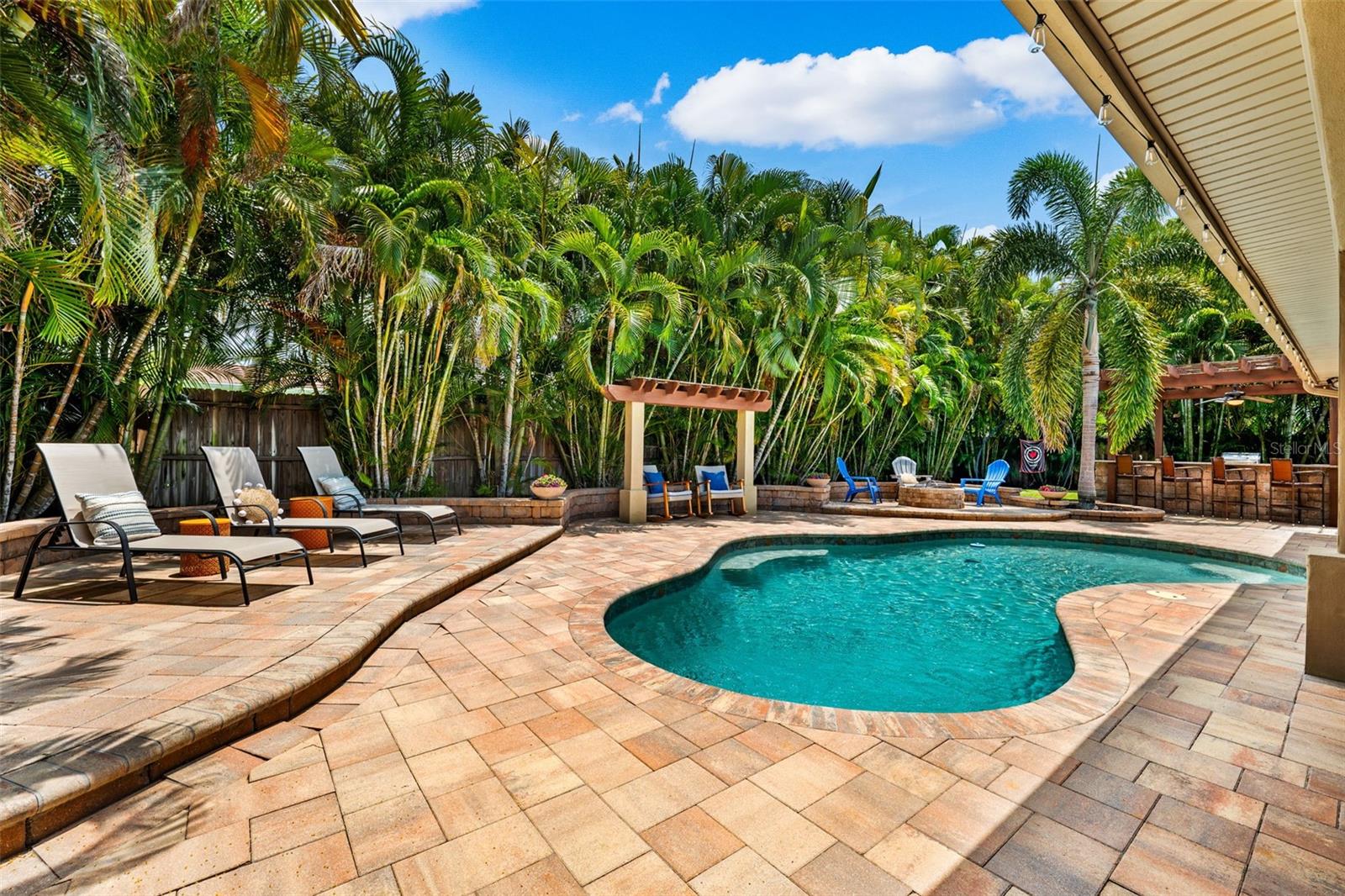 Single Family Residence at 3935 W EDEN ROC CIR, TAMPA, photo 28 of 76