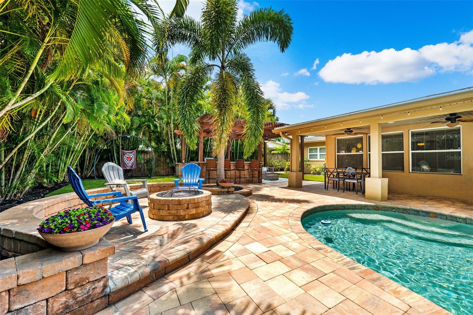 Single Family Residence at 3935 W EDEN ROC CIR, TAMPA, photo 32 of 76