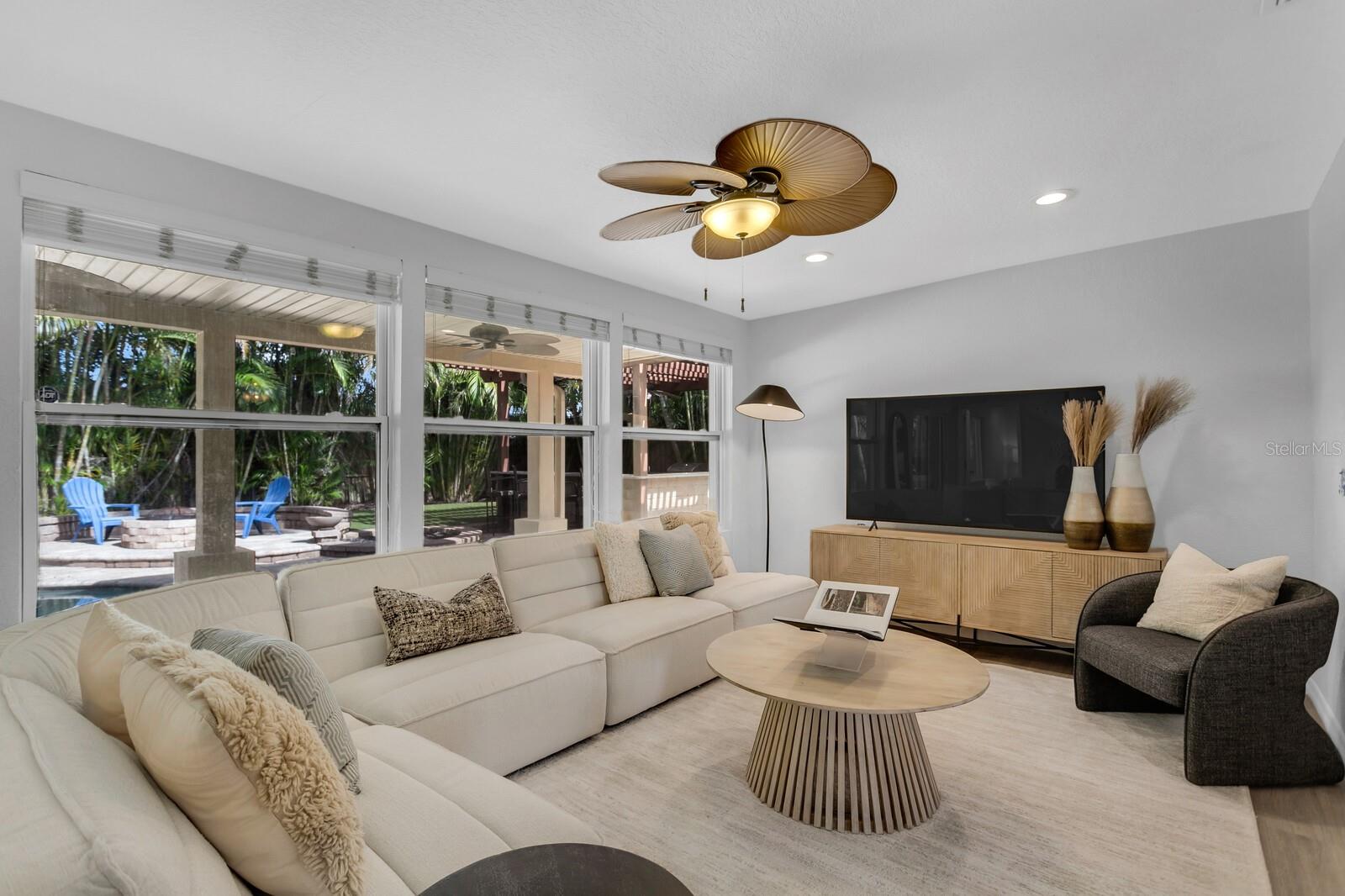 Single Family Residence at 3935 W EDEN ROC CIR, TAMPA, photo 42 of 76