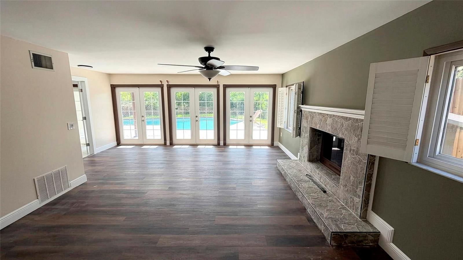 Single Family Residence at 328 W COMANCHE AVE, TAMPA, photo 4 of 17