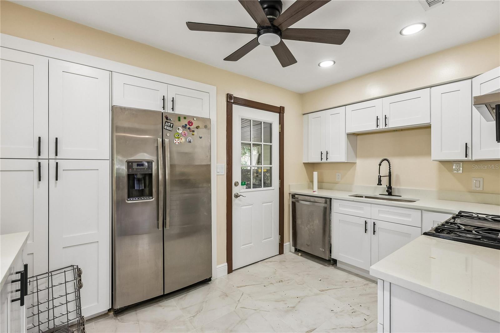 Single Family Residence at 328 W COMANCHE AVE, TAMPA, photo 7 of 17