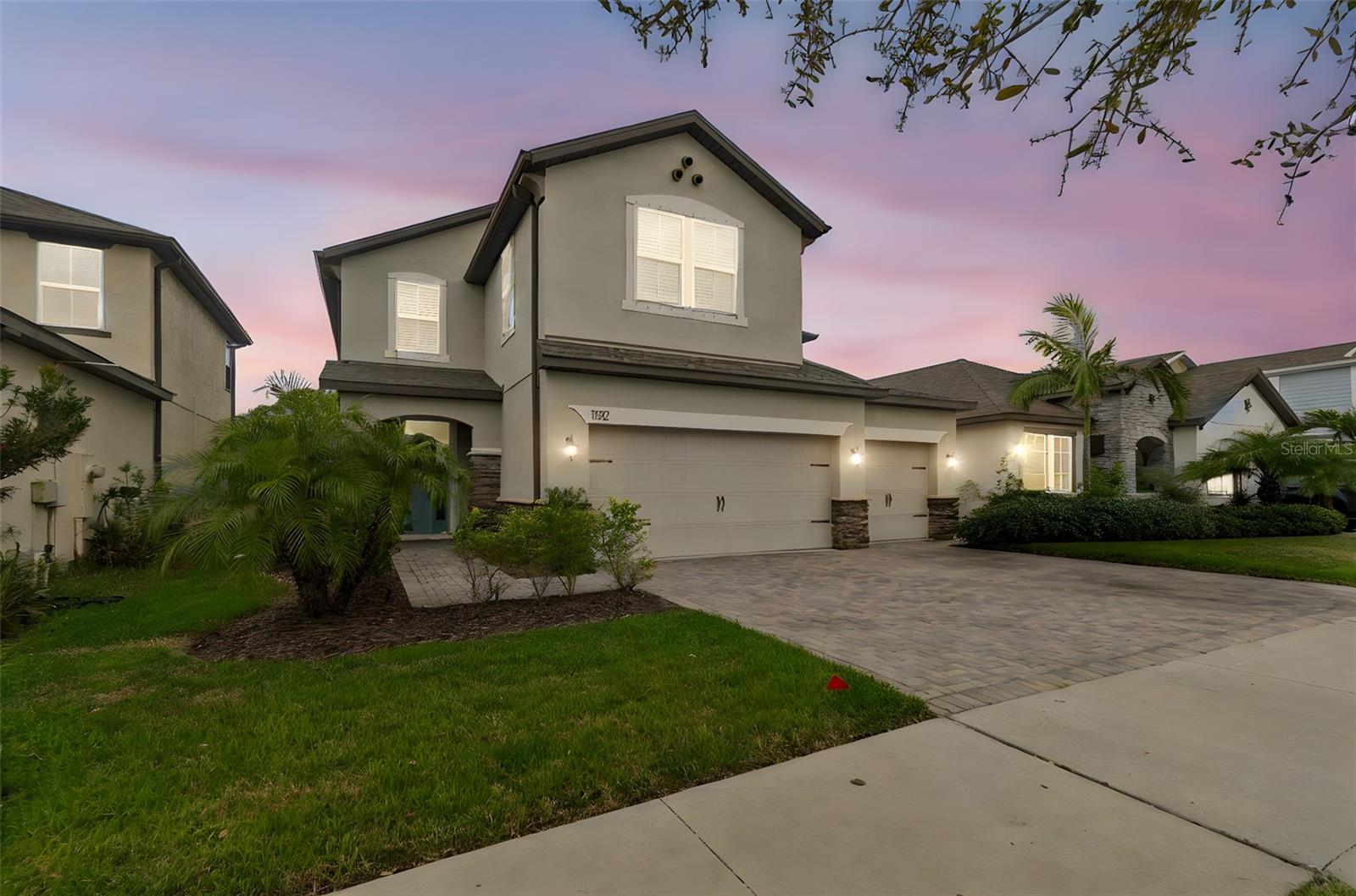 11512 NAVEL ORANGE WAY