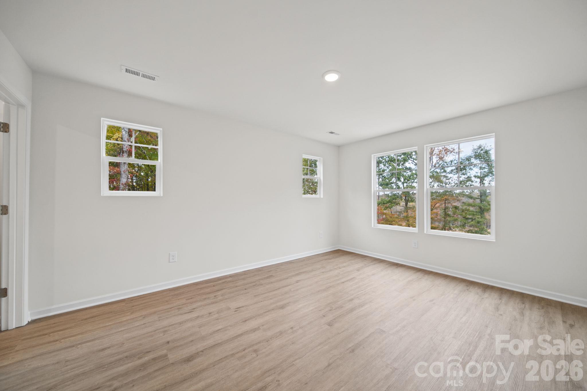 Great Room - 3266-3270 Loop Road, Lincolnton