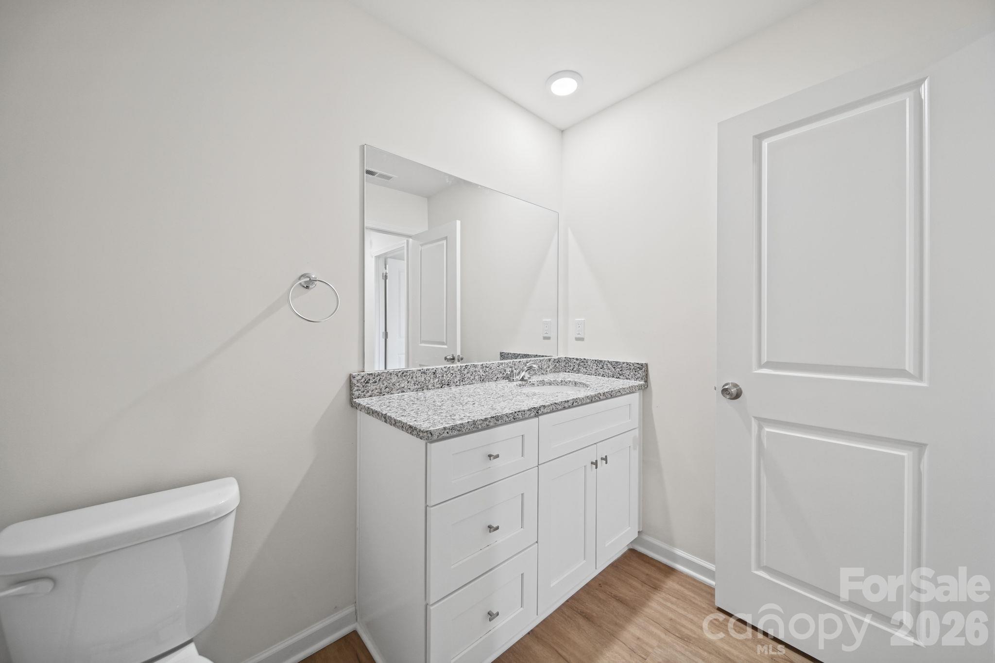 Secondary Bathroom - 3266-3270 Loop Road, Lincolnton