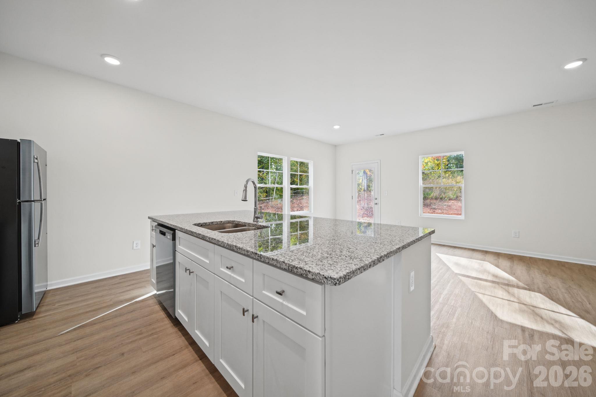 Kitchen - 3266-3270 Loop Road, Lincolnton