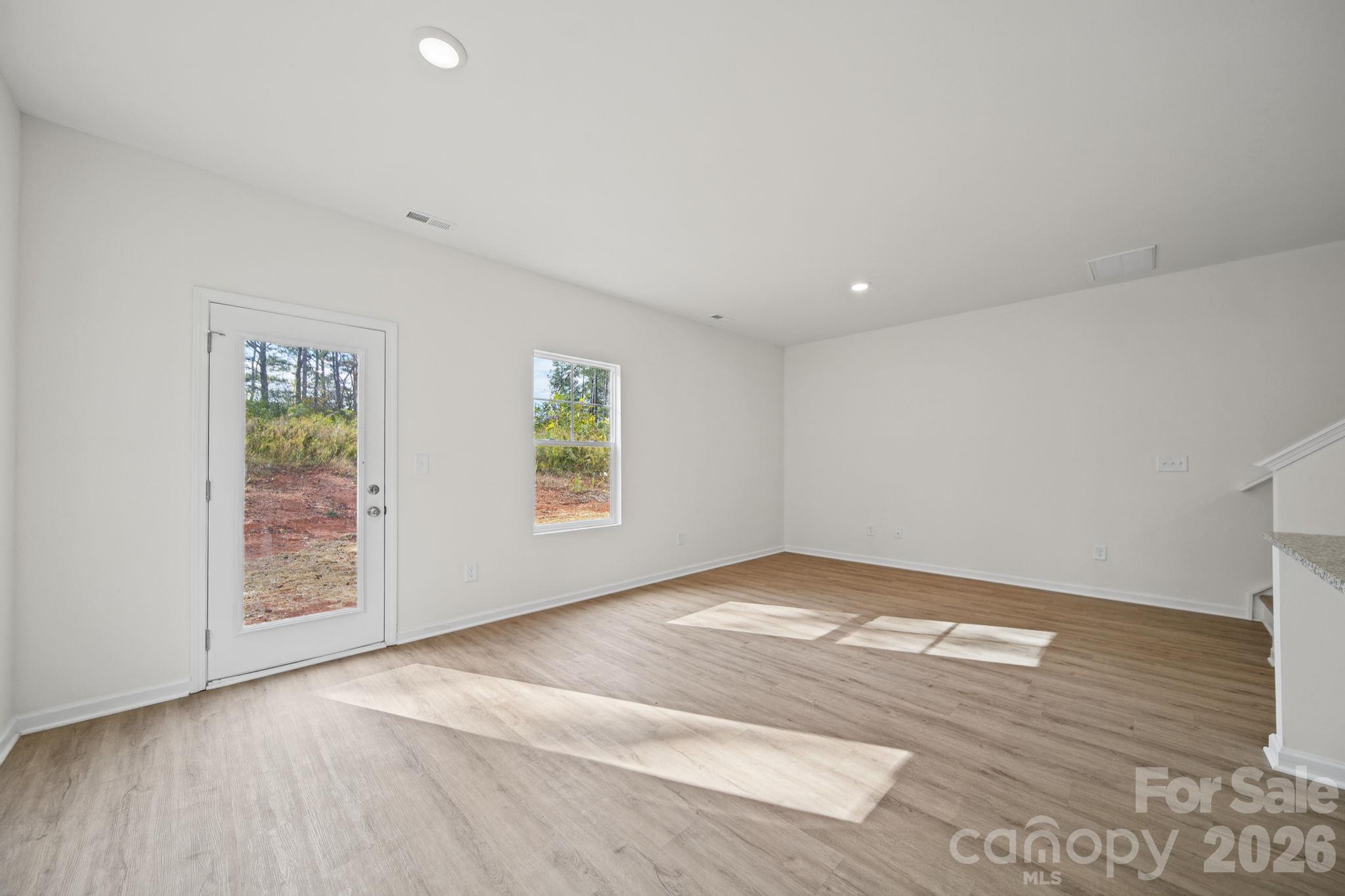 Great Room - 3266-3270 Loop Road, Lincolnton