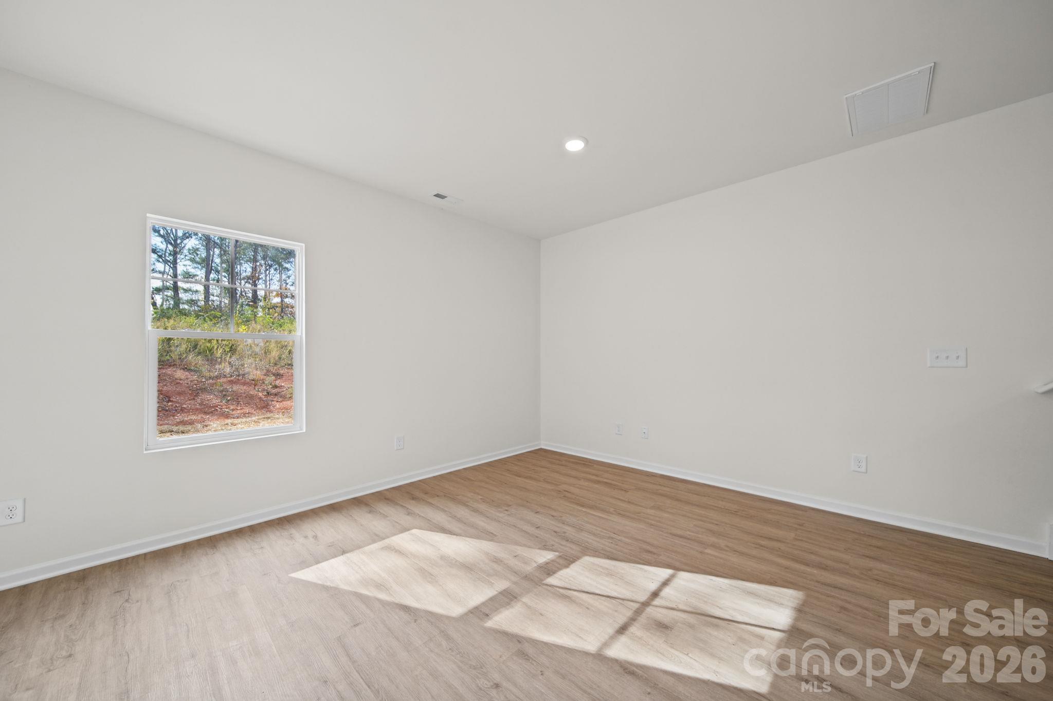 Great Room - 3266-3270 Loop Road, Lincolnton