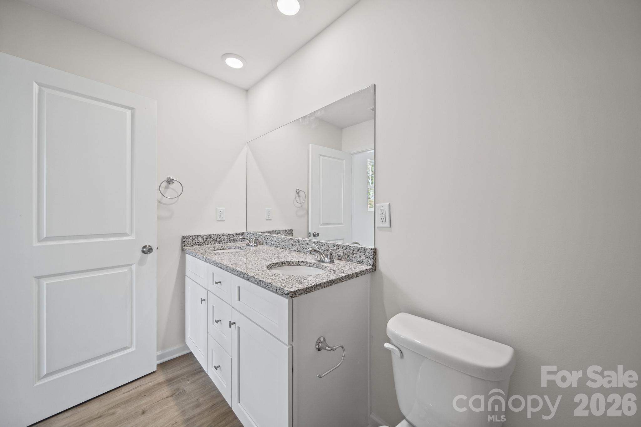 Primary Bathroom - 3266-3270 Loop Road, Lincolnton