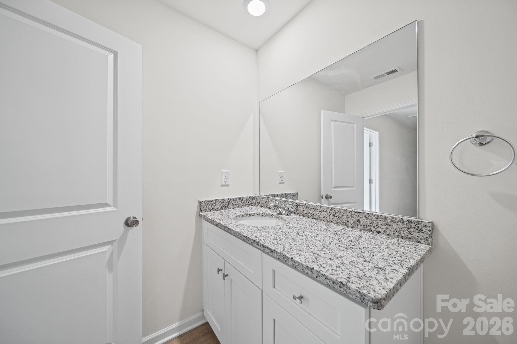 Secondary Bathroom - 3266-3270 Loop Road, Lincolnton