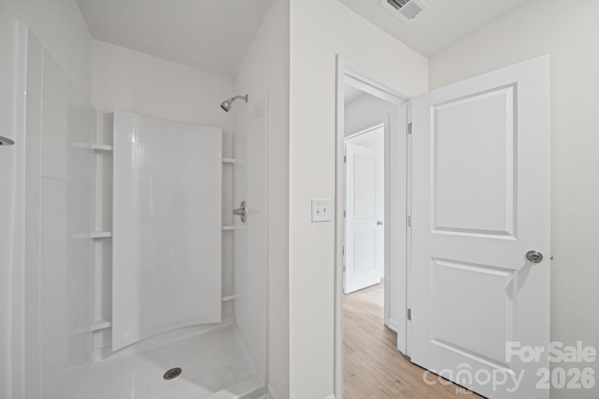 Secondary Bathroom - 3266-3270 Loop Road, Lincolnton