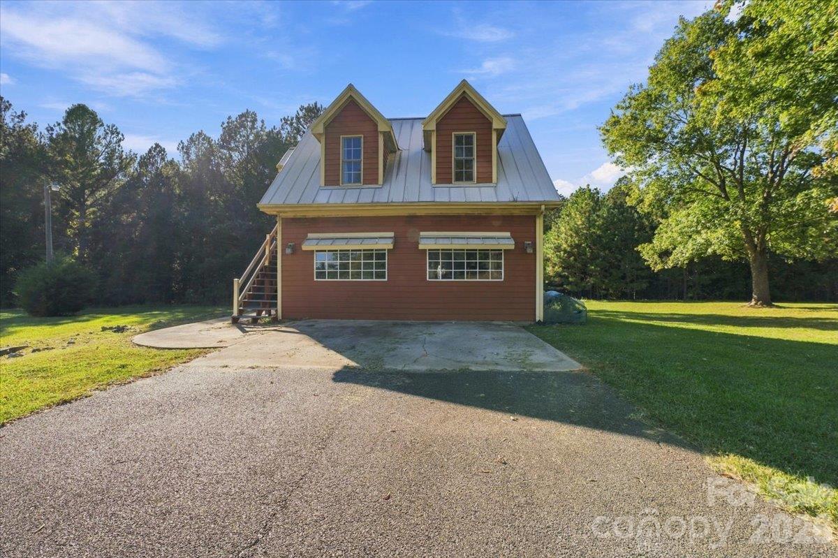 Single Family Residence at 2259 Okeewemee-Star Road, Troy, photo 36 of 48